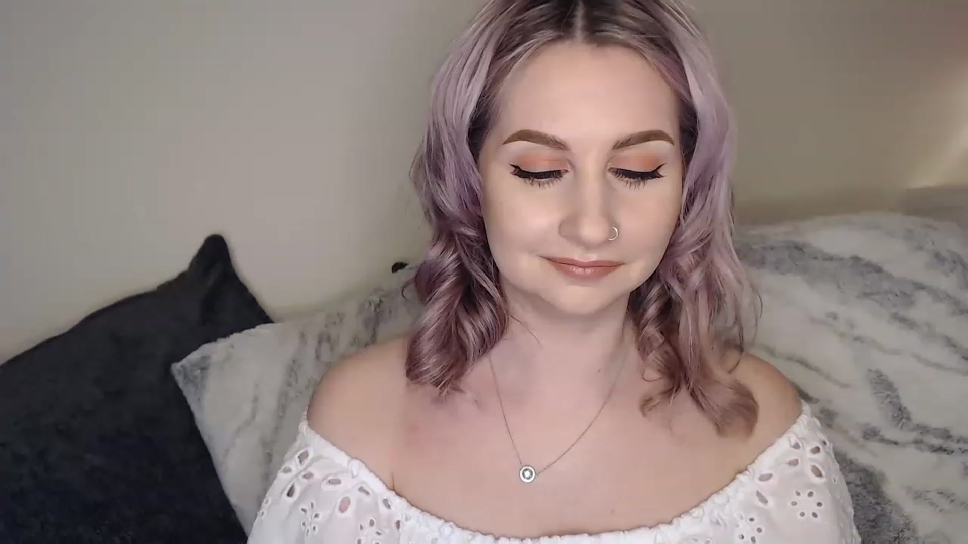 Gallery image thumbnail from See_EmilyPlay's myfreecams stream on, 05/12/2023, 02:12 image 12 of 20