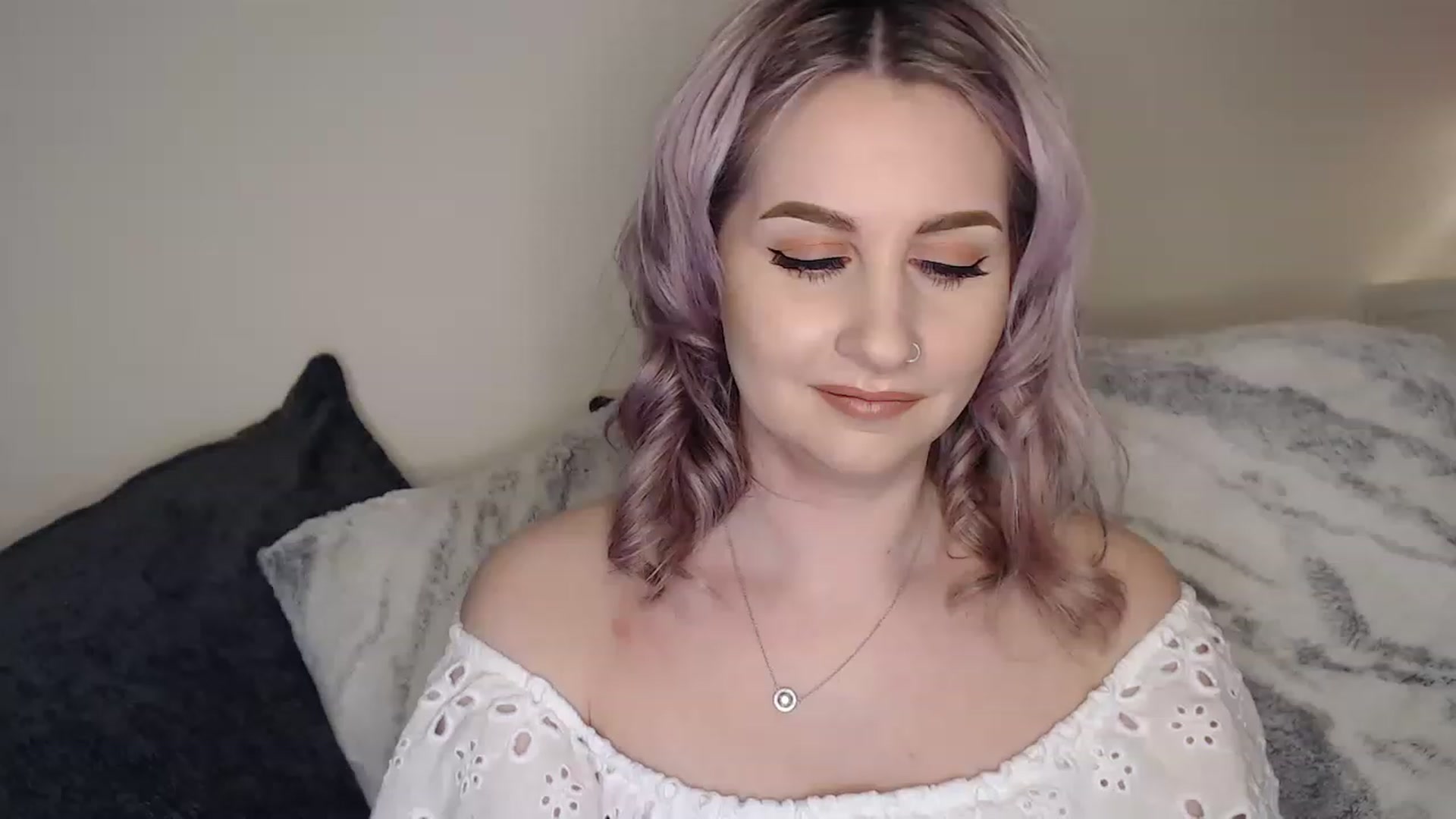 Gallery image thumbnail from See_EmilyPlay's myfreecams stream on, 05/12/2023, 02:12 image 17 of 20