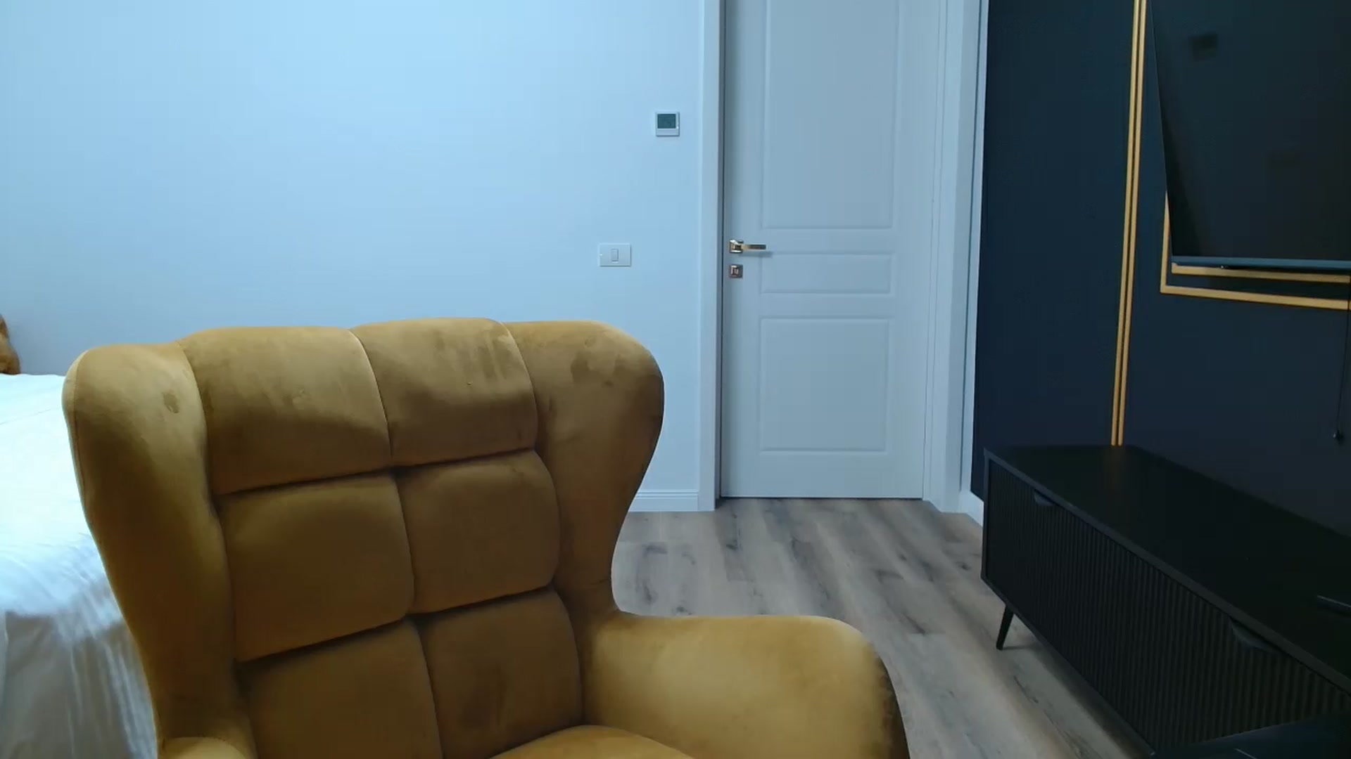 Gallery image thumbnail from SekyForU's myfreecams stream on, 08/13/2025, 23:01 image 12 of 20