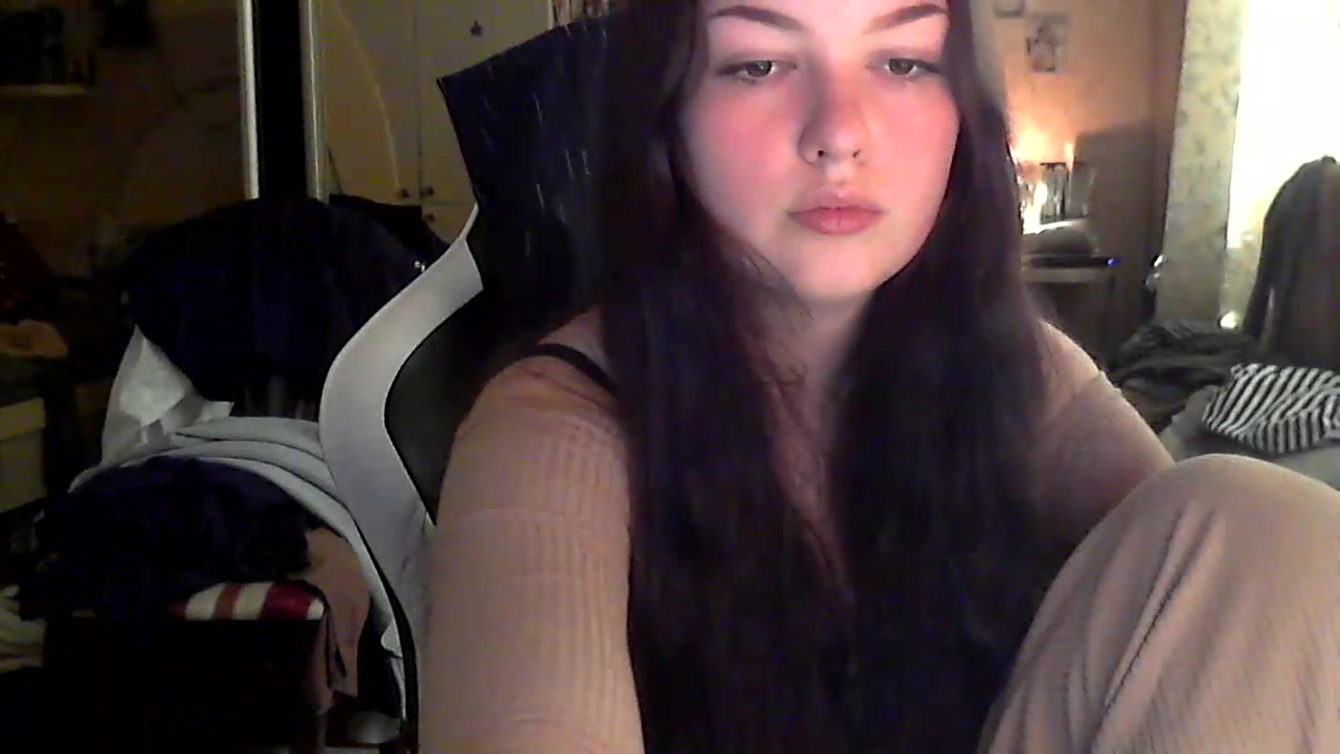 Gallery image thumbnail from SelenaKiss's myfreecams stream on, 05/22/2026, 14:00 image 14 of 20