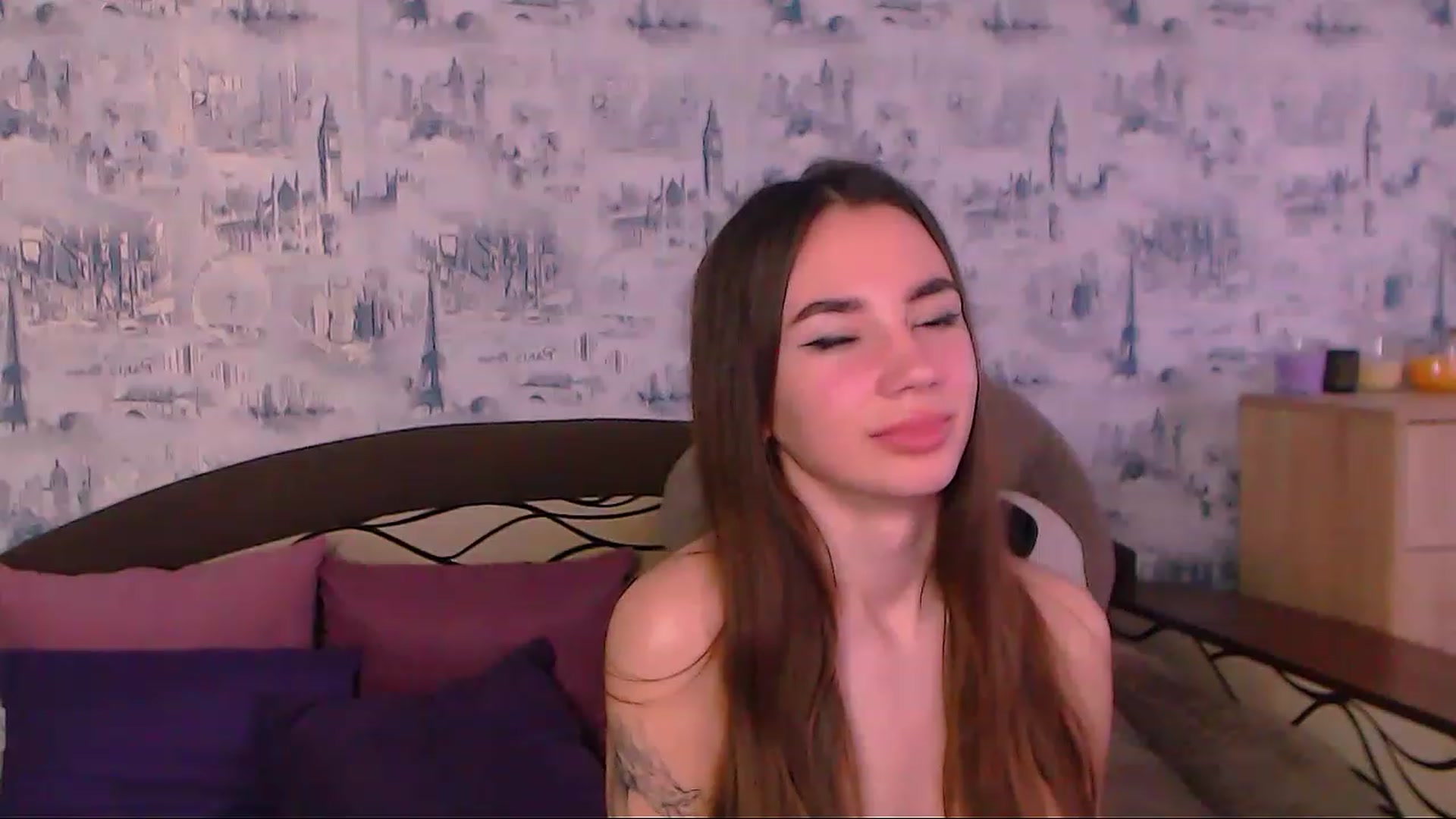 Gallery image thumbnail from SelenaLo's myfreecams stream on, 04/22/2023, 14:37 image 8 of 20