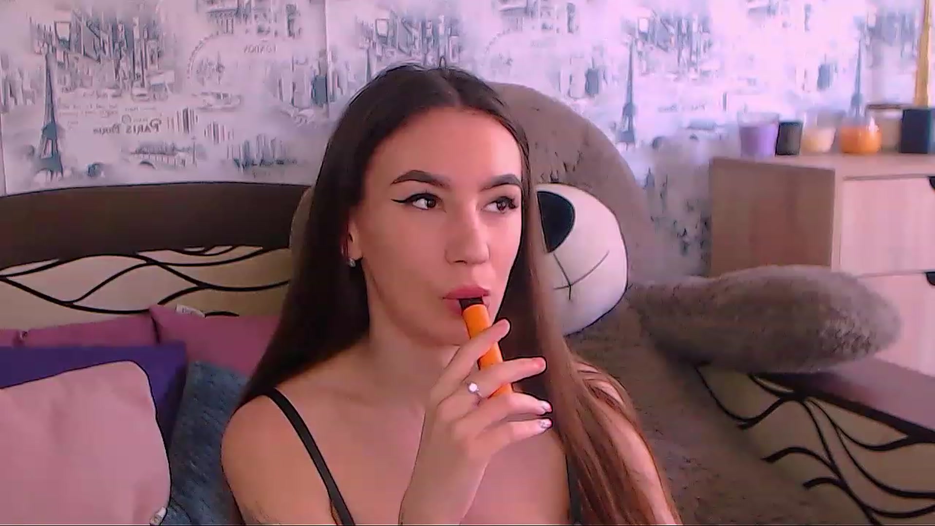 Gallery image thumbnail from SelenaLo's myfreecams stream on, 05/15/2023, 09:20 image 19 of 20