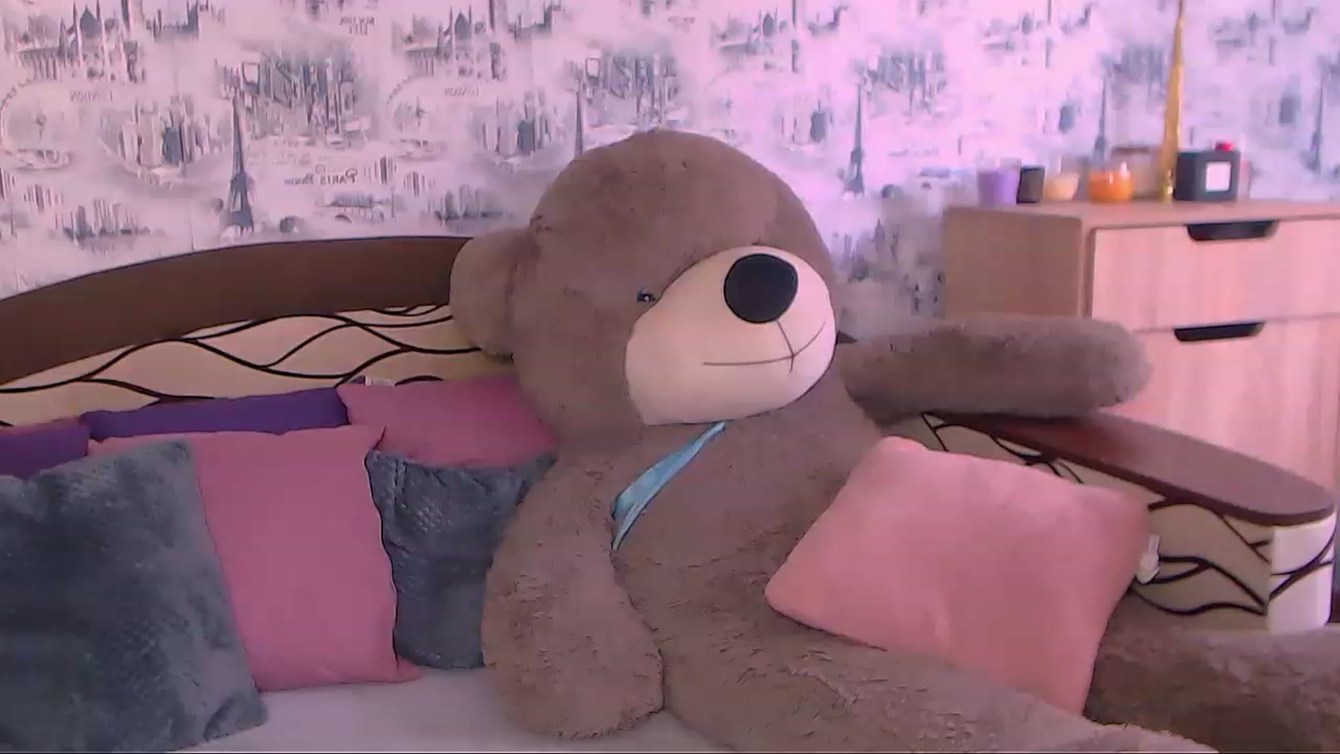 Gallery image thumbnail from SelenaLo's myfreecams stream on, 06/21/2023, 11:15 image 17 of 20