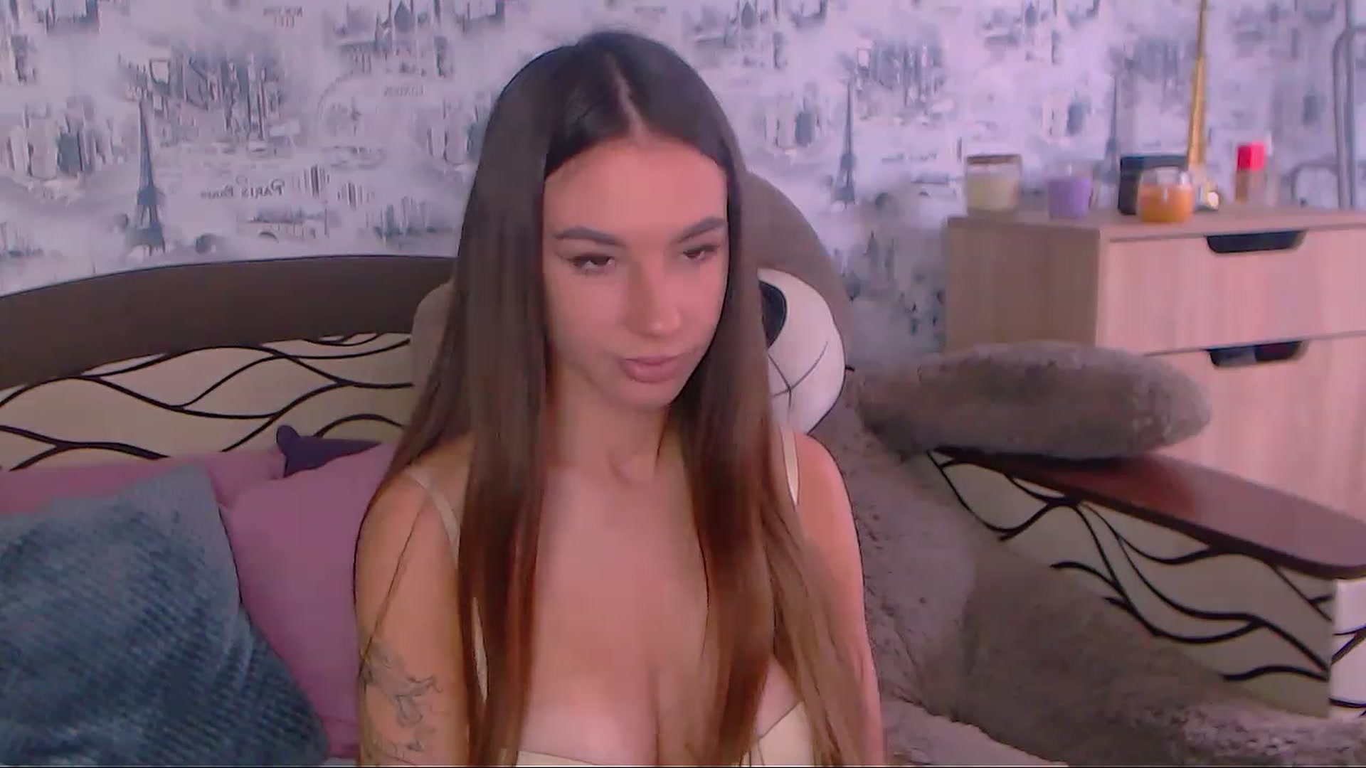 Gallery image thumbnail from SelenaLo's myfreecams stream on, 06/28/2023, 08:04 image 14 of 20