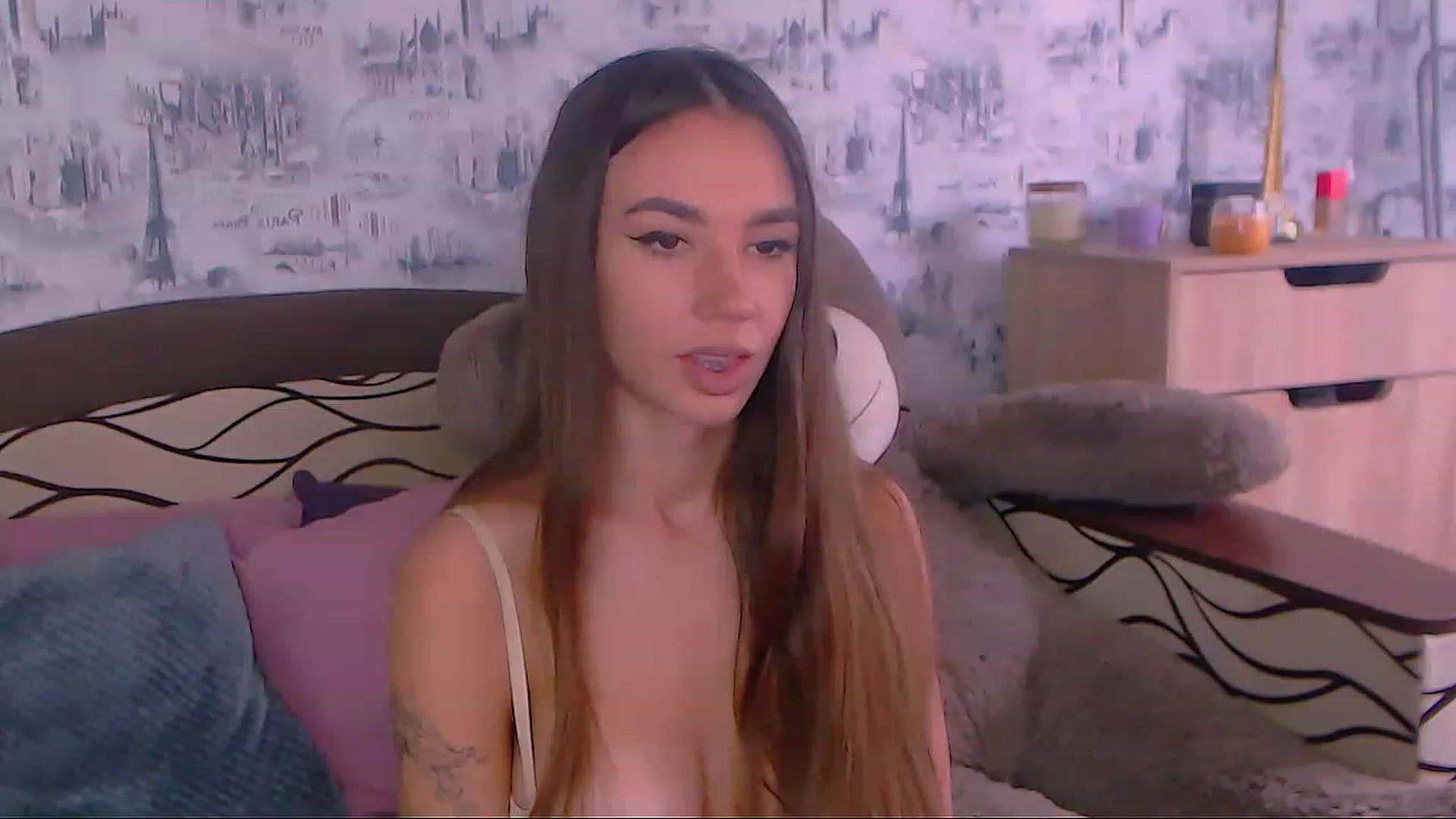 Gallery image thumbnail from SelenaLo's myfreecams stream on, 06/28/2023, 08:04 image 5 of 20