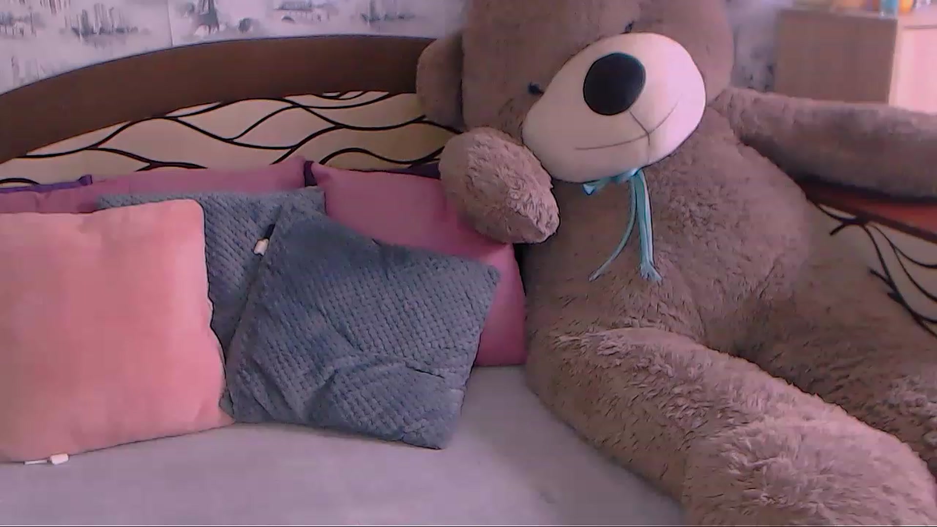 Gallery image thumbnail from SelenaLo's myfreecams stream on, 06/29/2023, 11:37 image 14 of 20