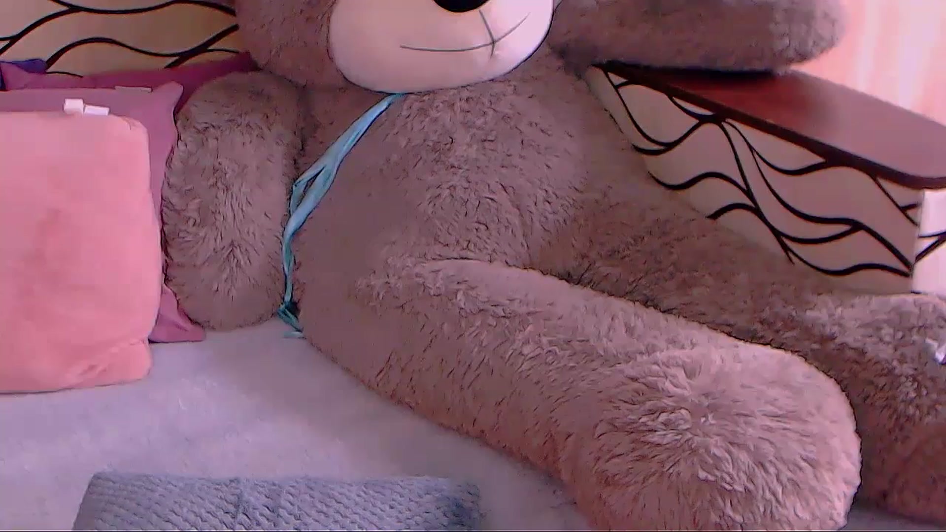 Gallery image thumbnail from SelenaLo's myfreecams stream on, 07/20/2023, 05:53 image 20 of 20