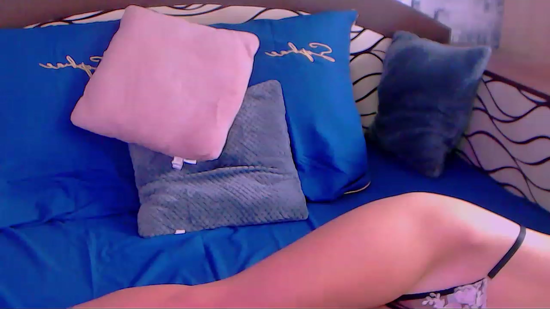 Gallery image thumbnail from SelenaLo's myfreecams stream on, 07/31/2023, 06:46 image 15 of 20