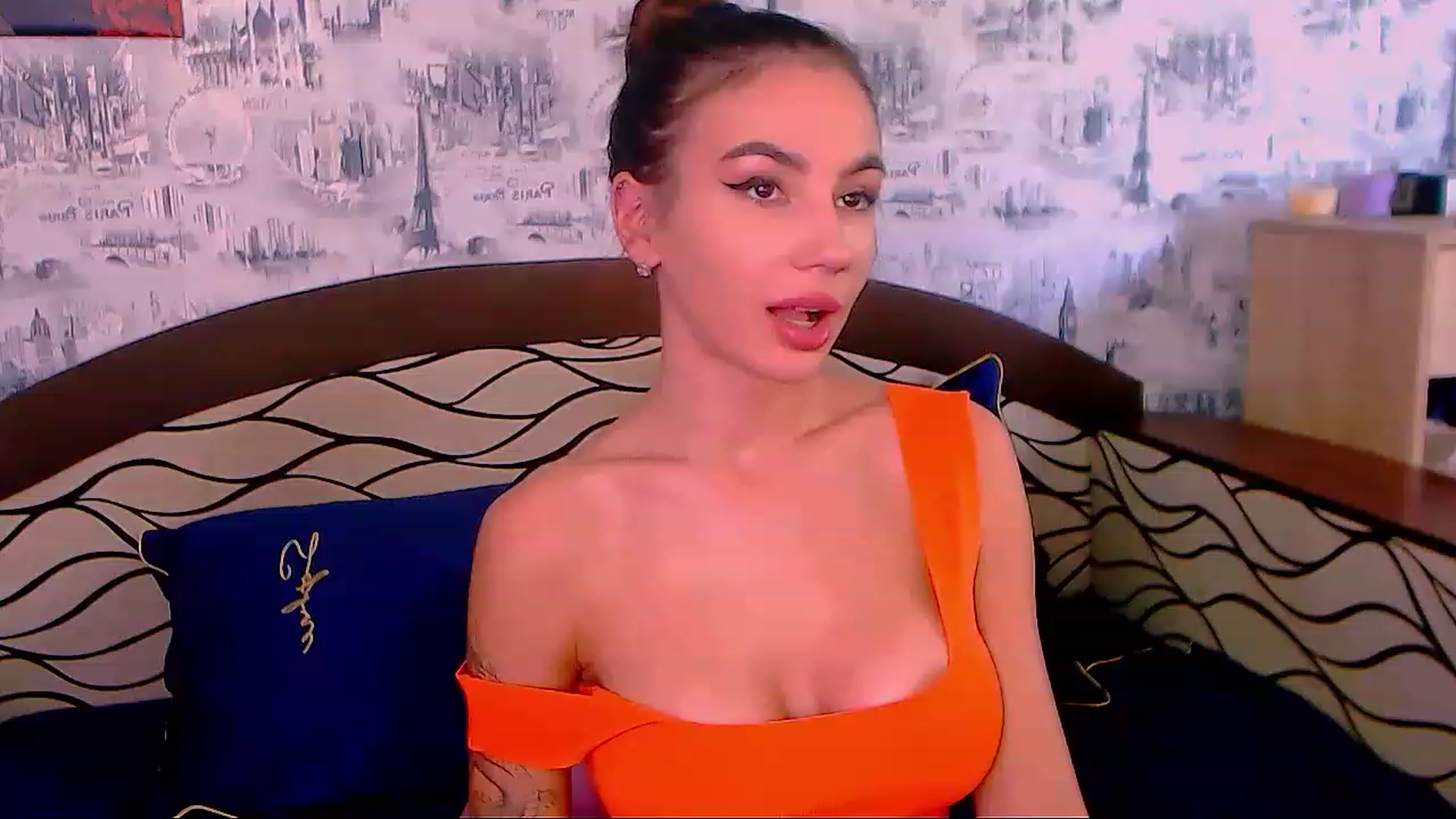 Gallery image thumbnail from SelenaLo's myfreecams stream on, 08/05/2023, 07:03 image 16 of 20