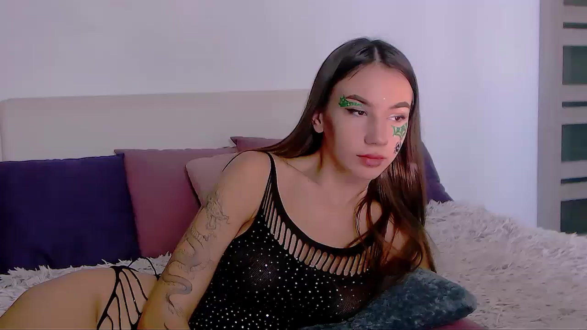 Gallery image thumbnail from SelenaLo's myfreecams stream on, 10/31/2023, 11:43 image 1 of 20