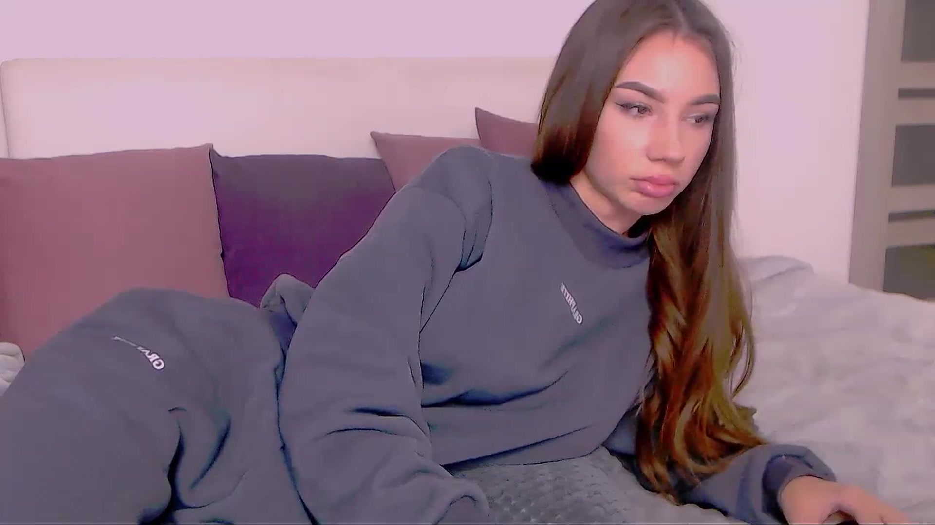 Gallery image thumbnail from SelenaLo's myfreecams stream on, 11/11/2023, 09:37 image 5 of 20