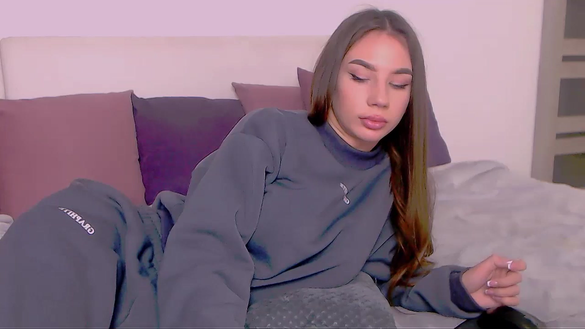 Gallery image thumbnail from SelenaLo's myfreecams stream on, 11/11/2023, 09:37 image 16 of 20