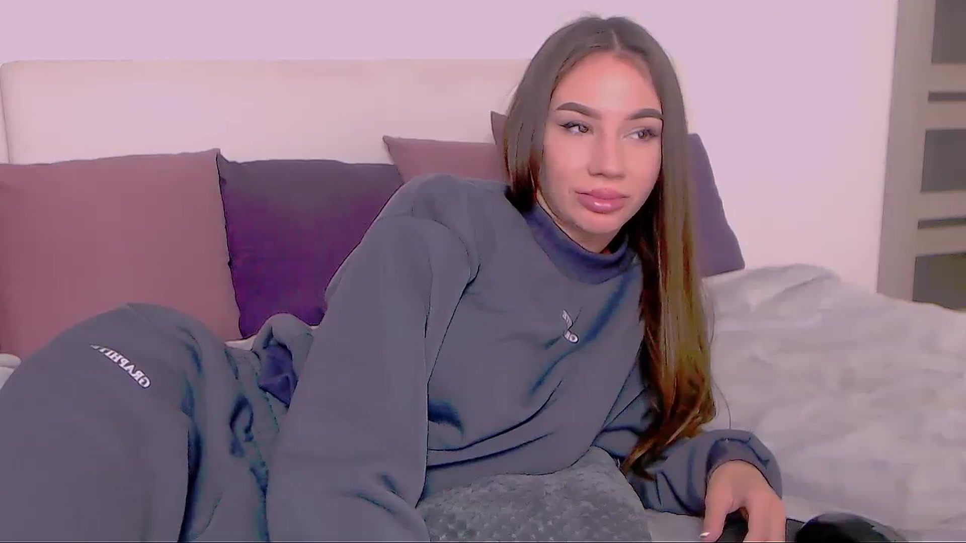 Gallery image thumbnail from SelenaLo's myfreecams stream on, 11/11/2023, 09:37 image 20 of 20