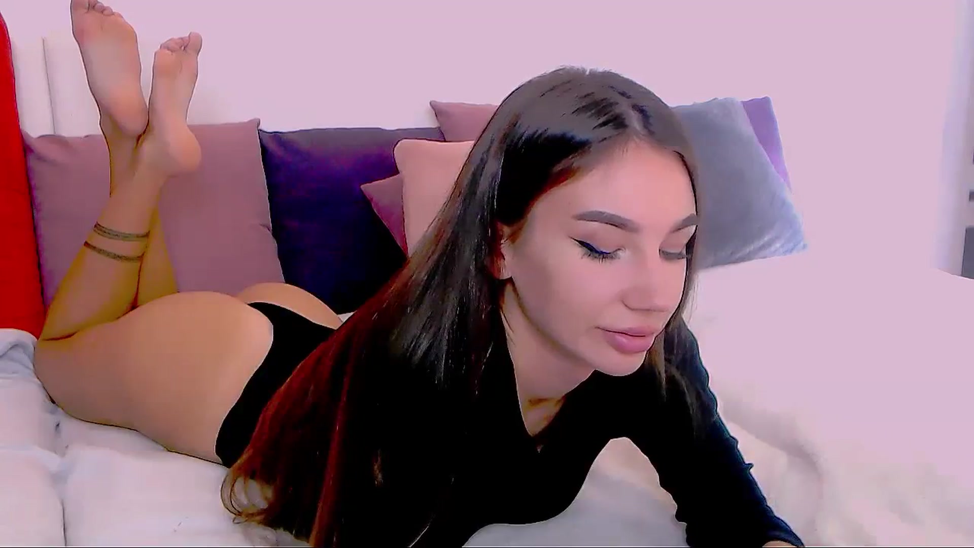 Gallery image thumbnail from SelenaLo's myfreecams stream on, 11/13/2023, 10:34 image 2 of 20
