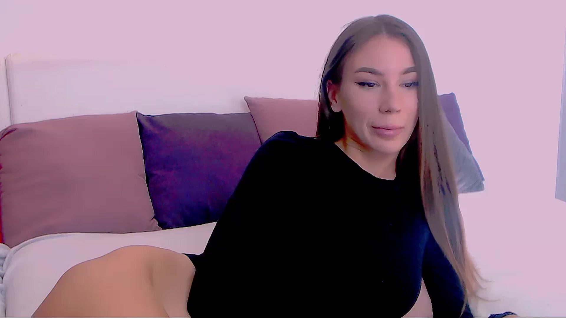 Gallery image thumbnail from SelenaLo's myfreecams stream on, 11/13/2023, 10:34 image 18 of 20