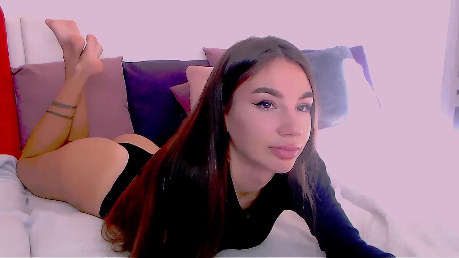 Gallery image thumbnail from SelenaLo's myfreecams stream on, 11/13/2023, 10:34 image 6 of 20