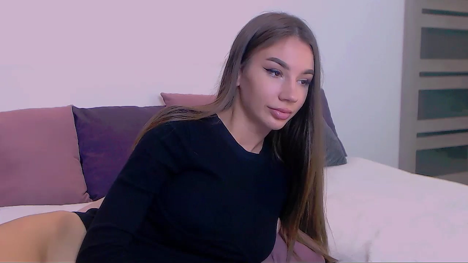 Gallery image thumbnail from SelenaLo's myfreecams stream on, 11/13/2023, 11:33 image 6 of 20