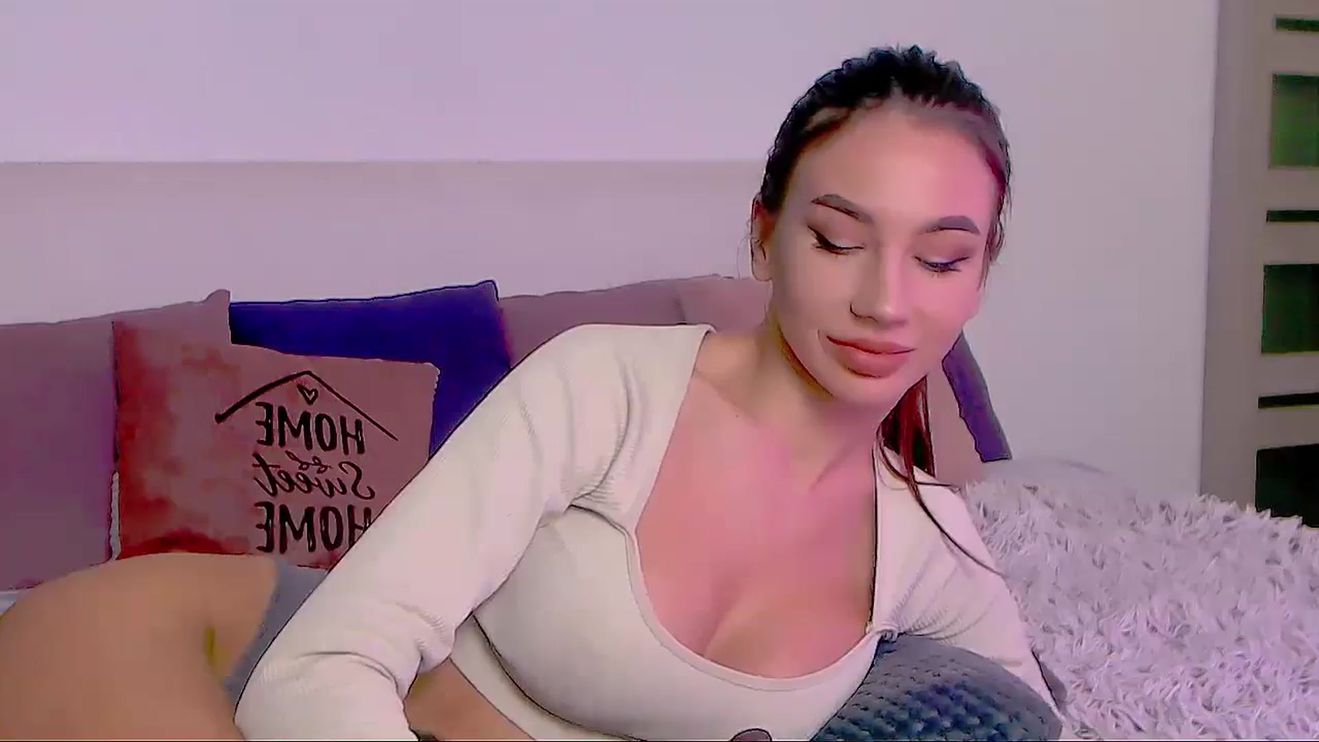 Gallery image thumbnail from SelenaLo's myfreecams stream on, 11/18/2023, 13:28 image 7 of 20