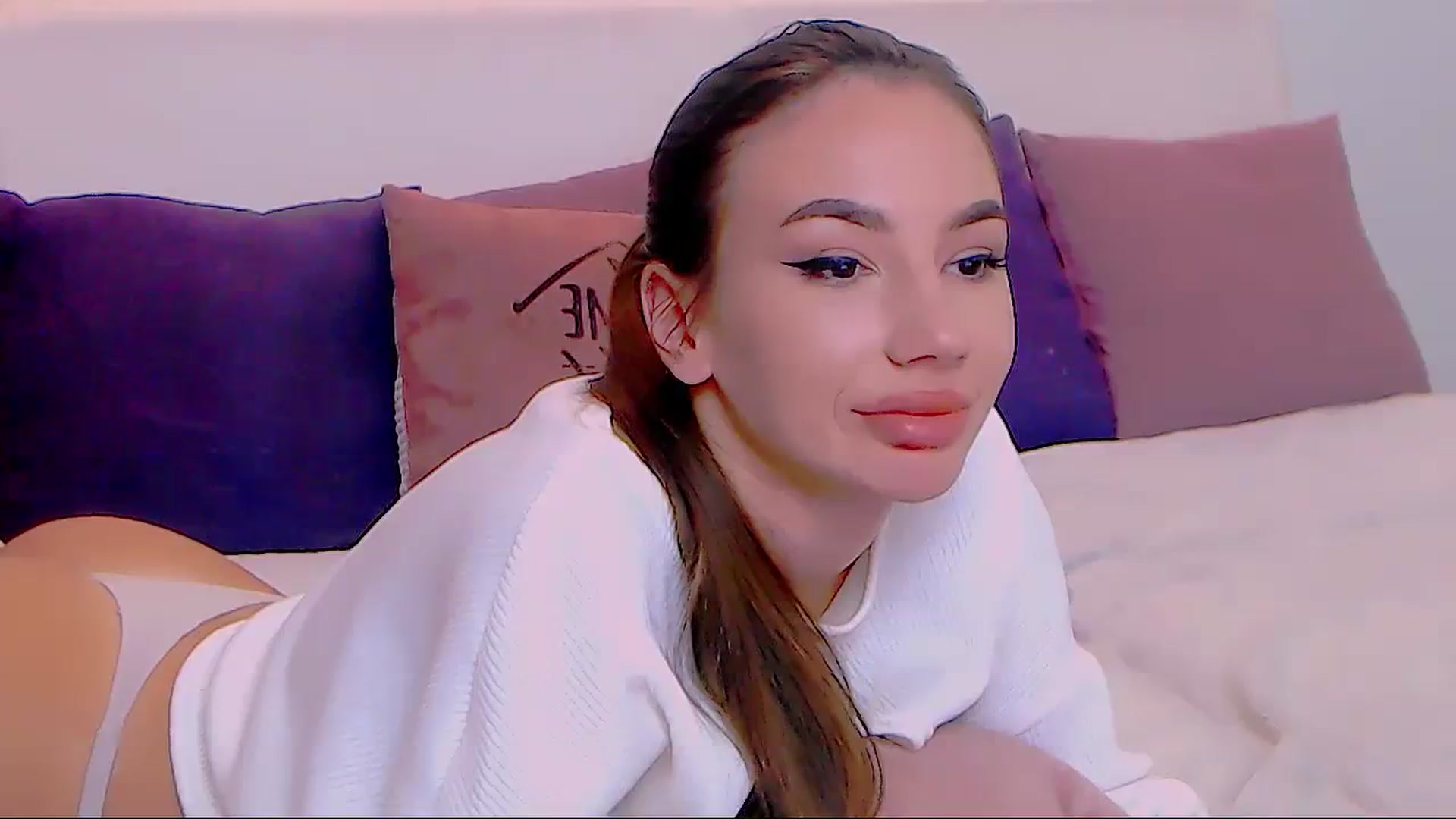Gallery image thumbnail from SelenaLo's myfreecams stream on, 11/24/2023, 16:40 image 16 of 20