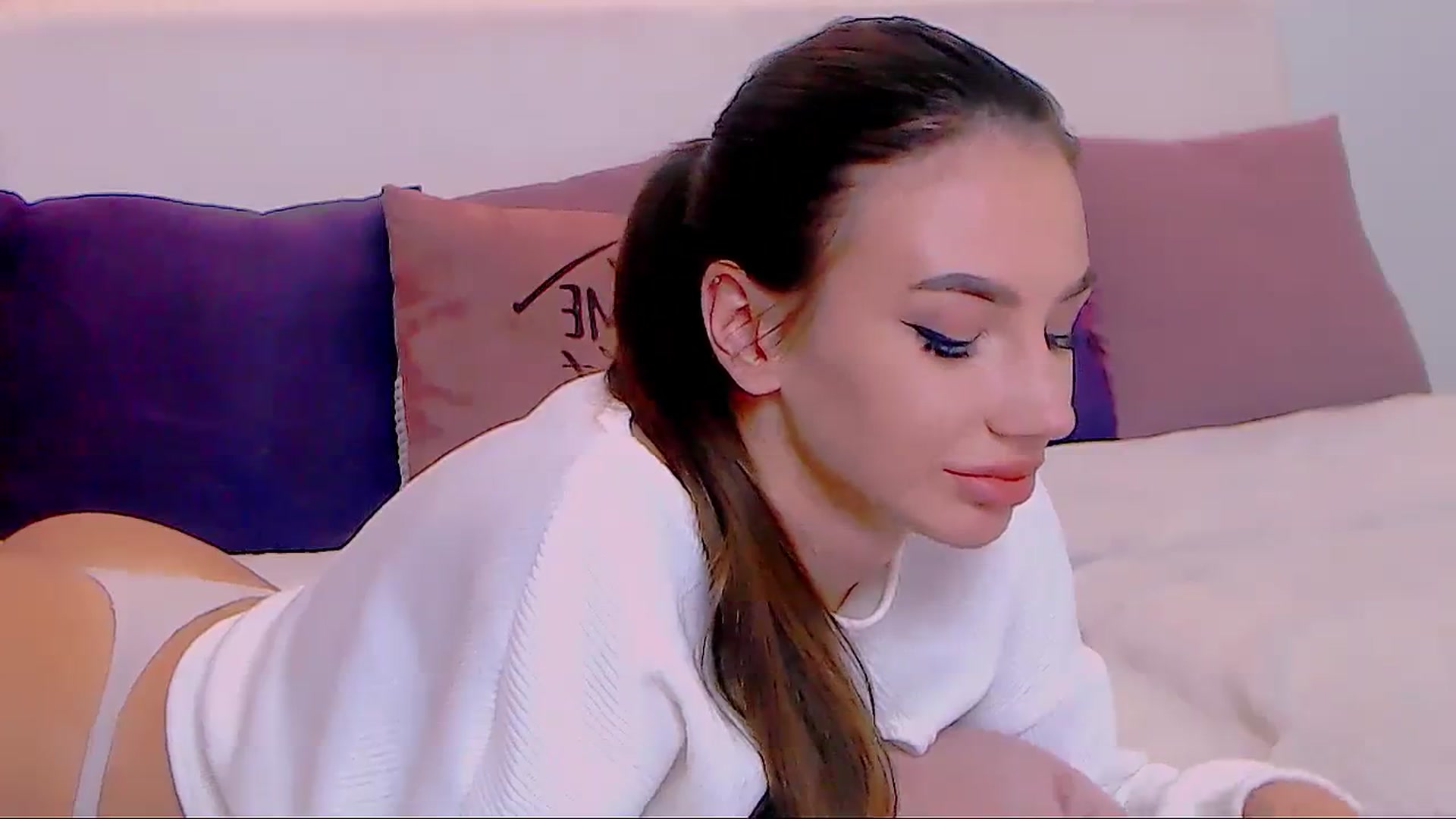 Gallery image thumbnail from SelenaLo's myfreecams stream on, 11/24/2023, 16:40 image 15 of 20