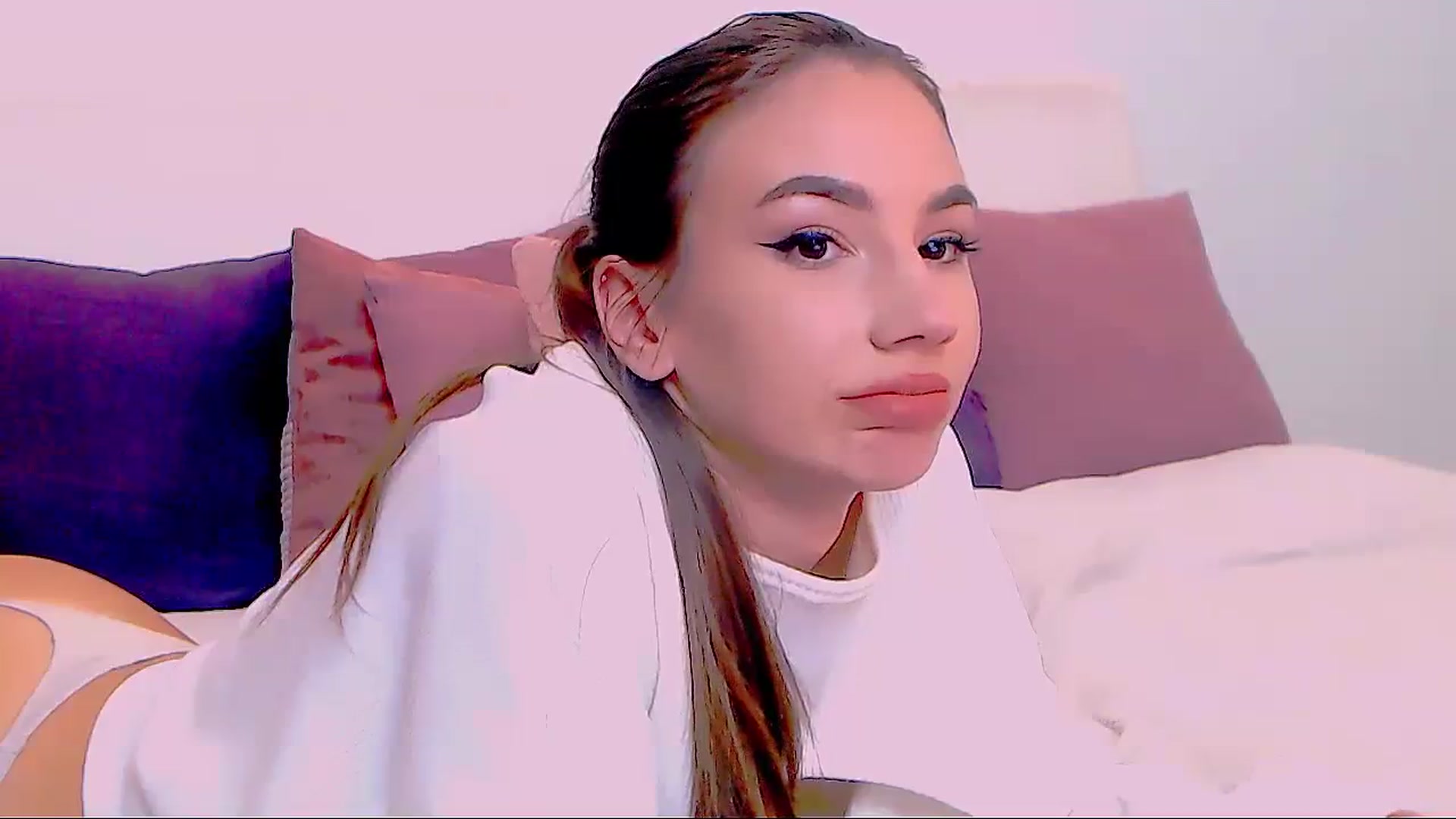Gallery image thumbnail from SelenaLo's myfreecams stream on, 11/24/2023, 17:45 image 16 of 20