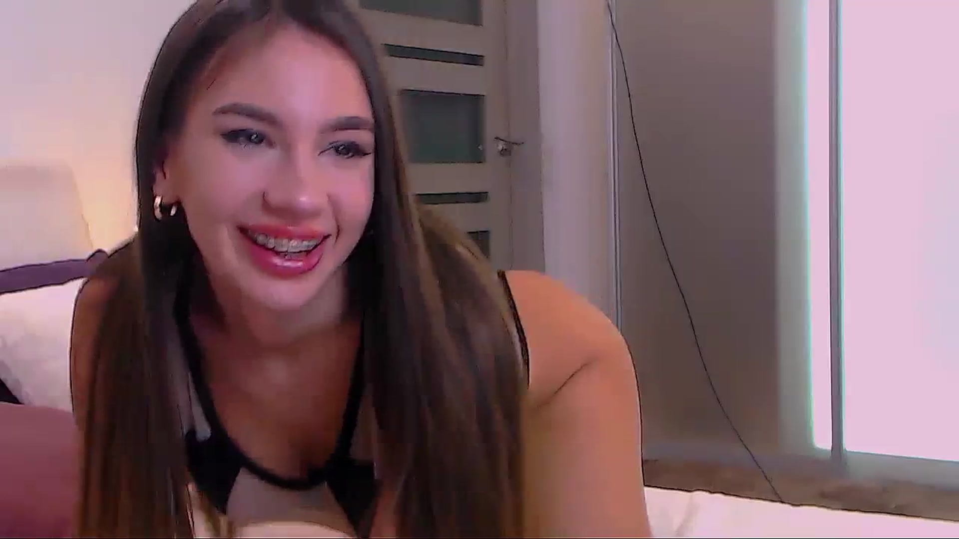 Gallery image thumbnail from SelenaLo's myfreecams stream on, 12/09/2023, 16:07 image 4 of 20