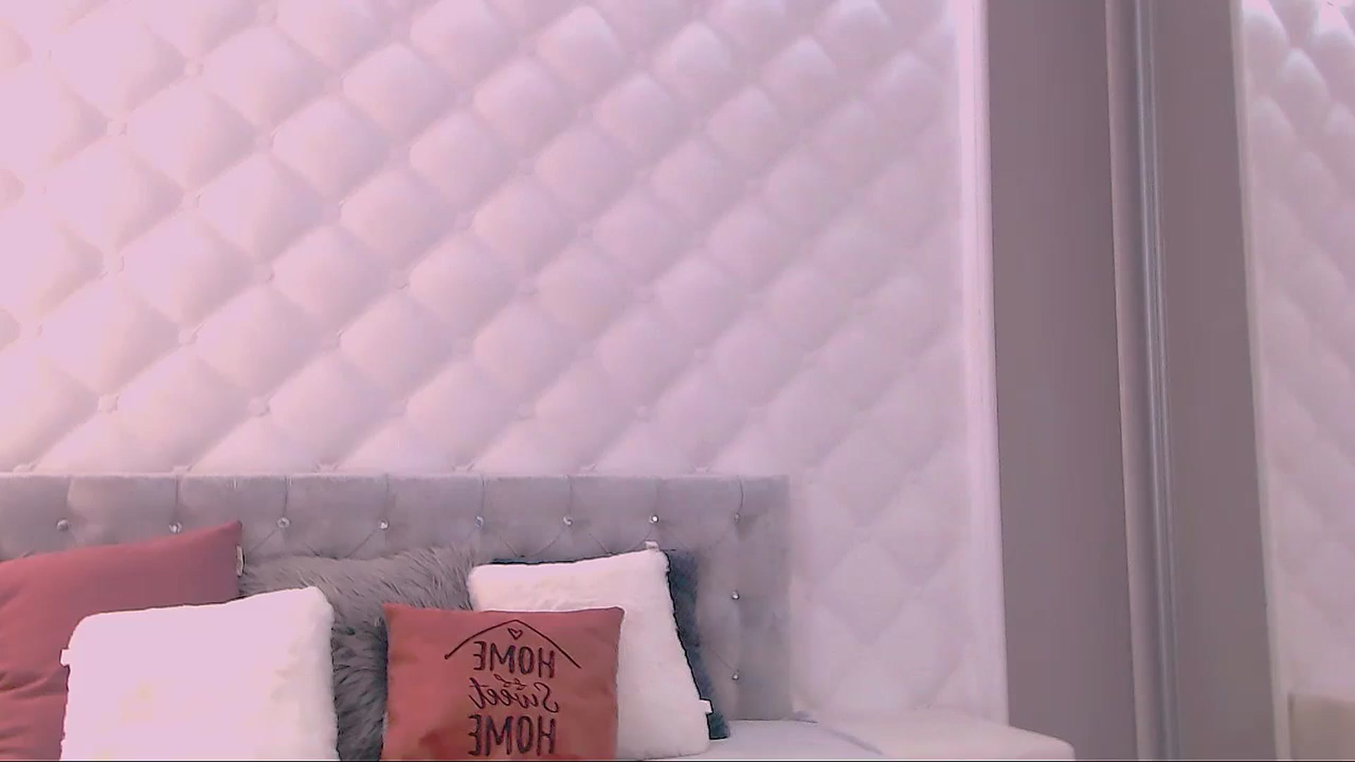 Gallery image thumbnail from SelenaLo's myfreecams stream on, 12/24/2023, 14:00 image 14 of 20