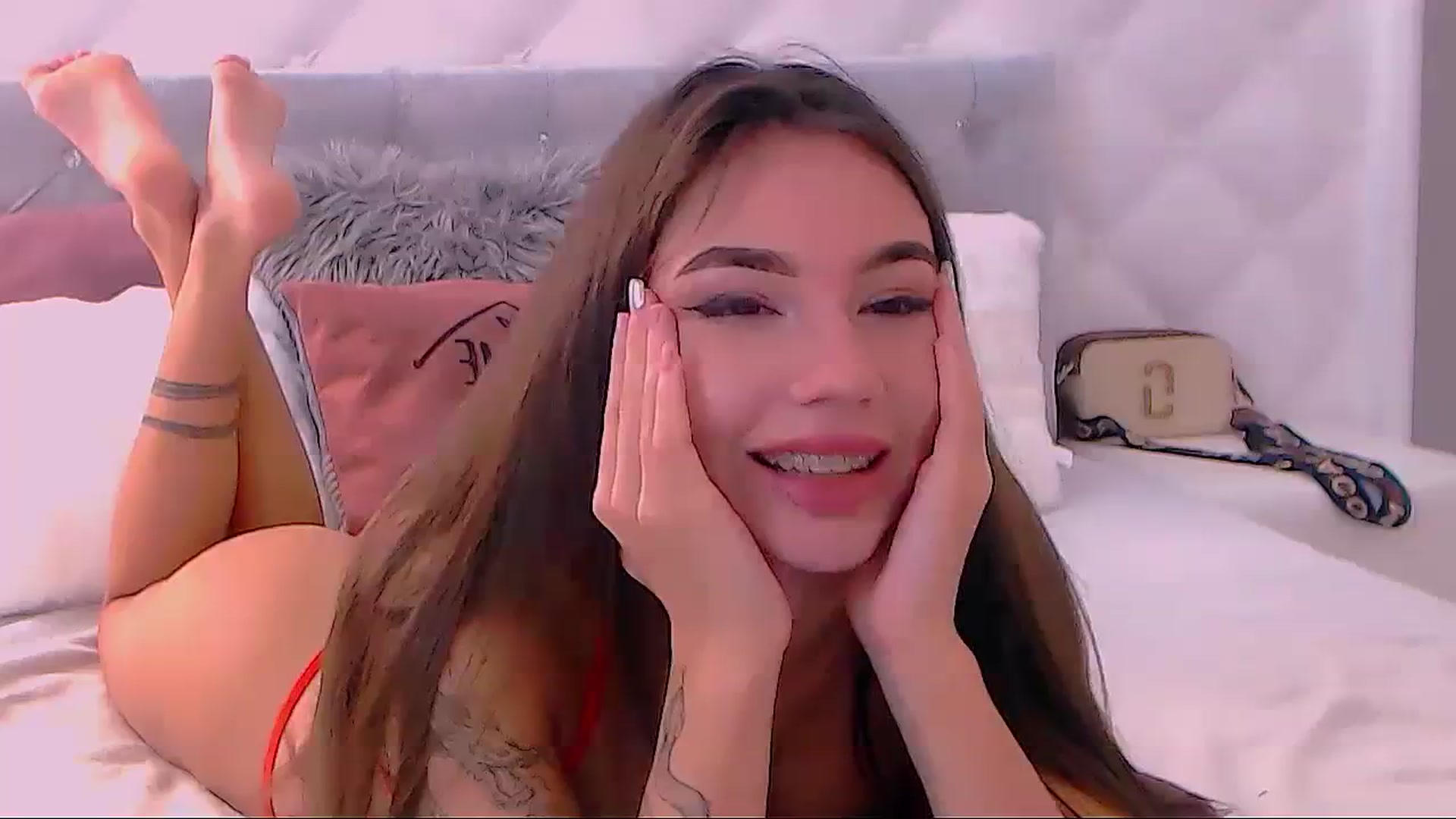 Gallery image thumbnail from SelenaLo's myfreecams stream on, 12/25/2023, 10:10 image 10 of 20