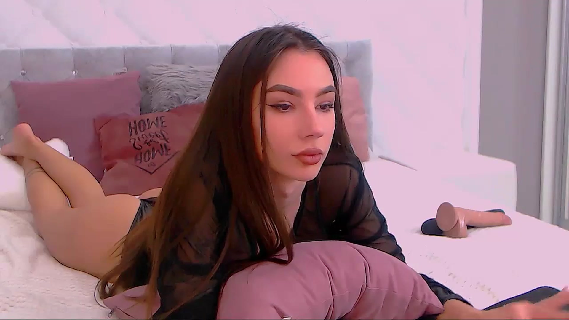 Gallery image thumbnail from SelenaLo's myfreecams stream on, 01/04/2024, 11:10 image 9 of 20