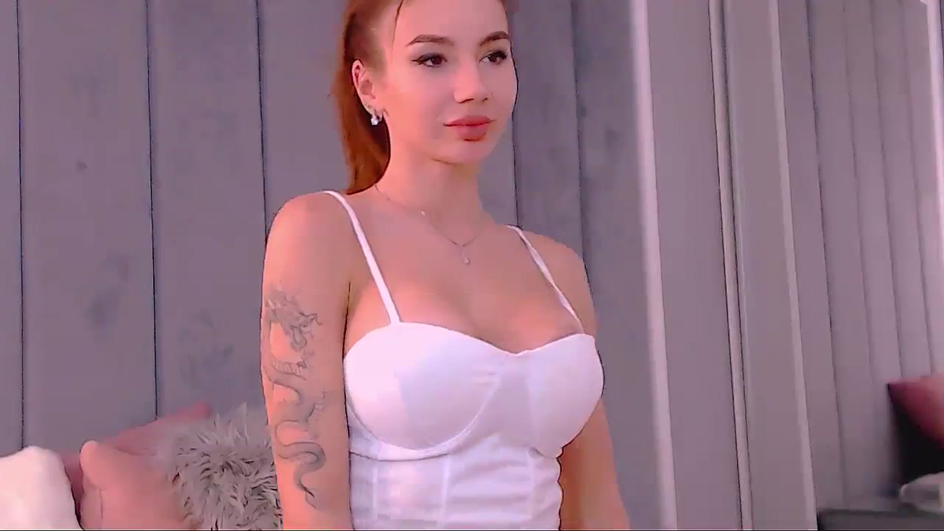 Gallery image thumbnail from SelenaLo's myfreecams stream on, 04/11/2024, 16:02 image 15 of 20