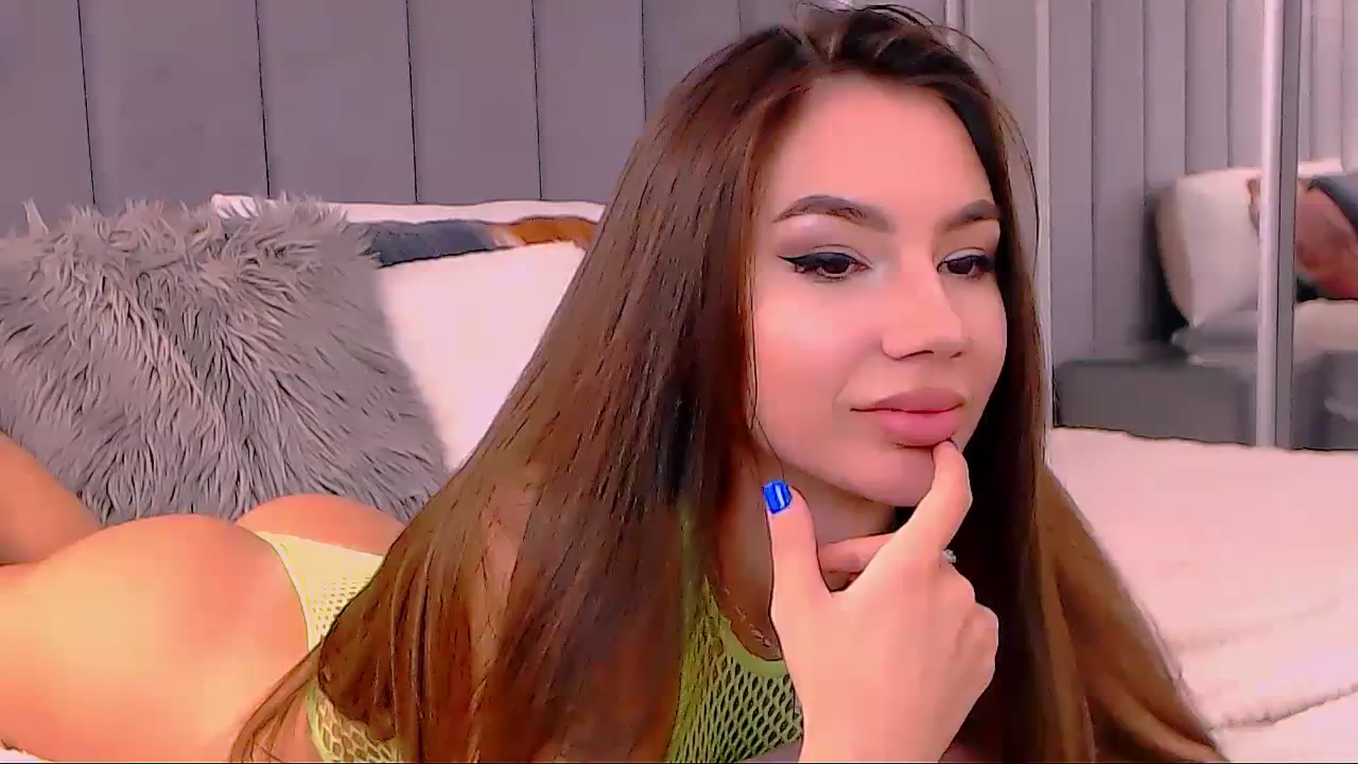 Gallery image thumbnail from SelenaLo's myfreecams stream on, 04/13/2024, 08:20 image 18 of 20