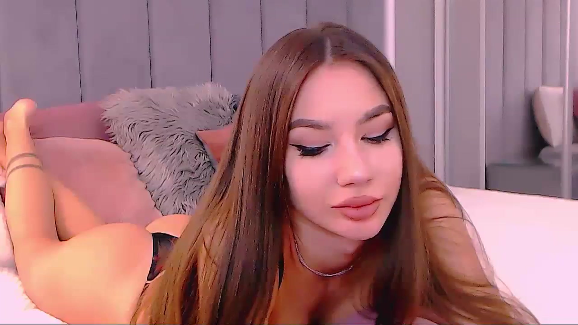 Gallery image thumbnail from SelenaLo's myfreecams stream on, 04/14/2024, 15:03 image 3 of 20