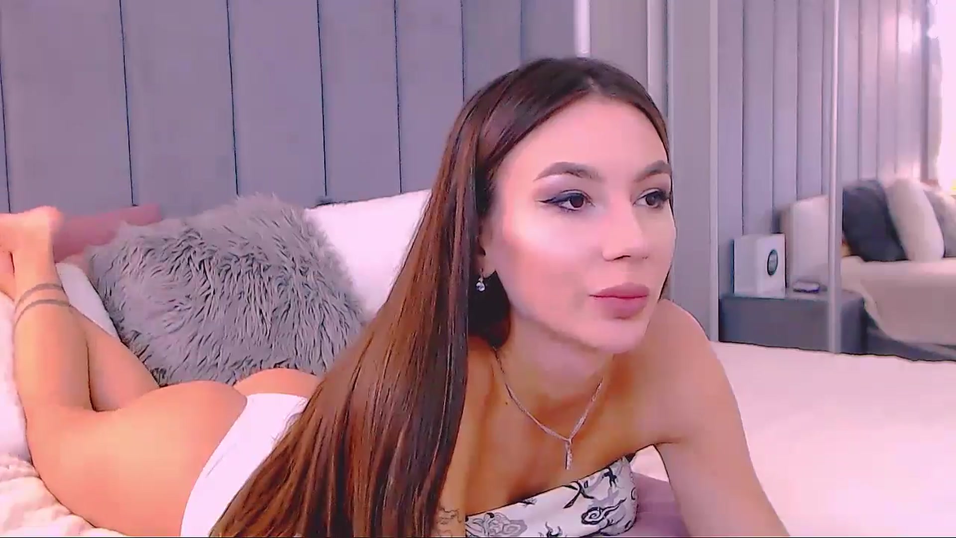 Gallery image thumbnail from SelenaLo's myfreecams stream on, 04/27/2024, 14:39 image 7 of 20