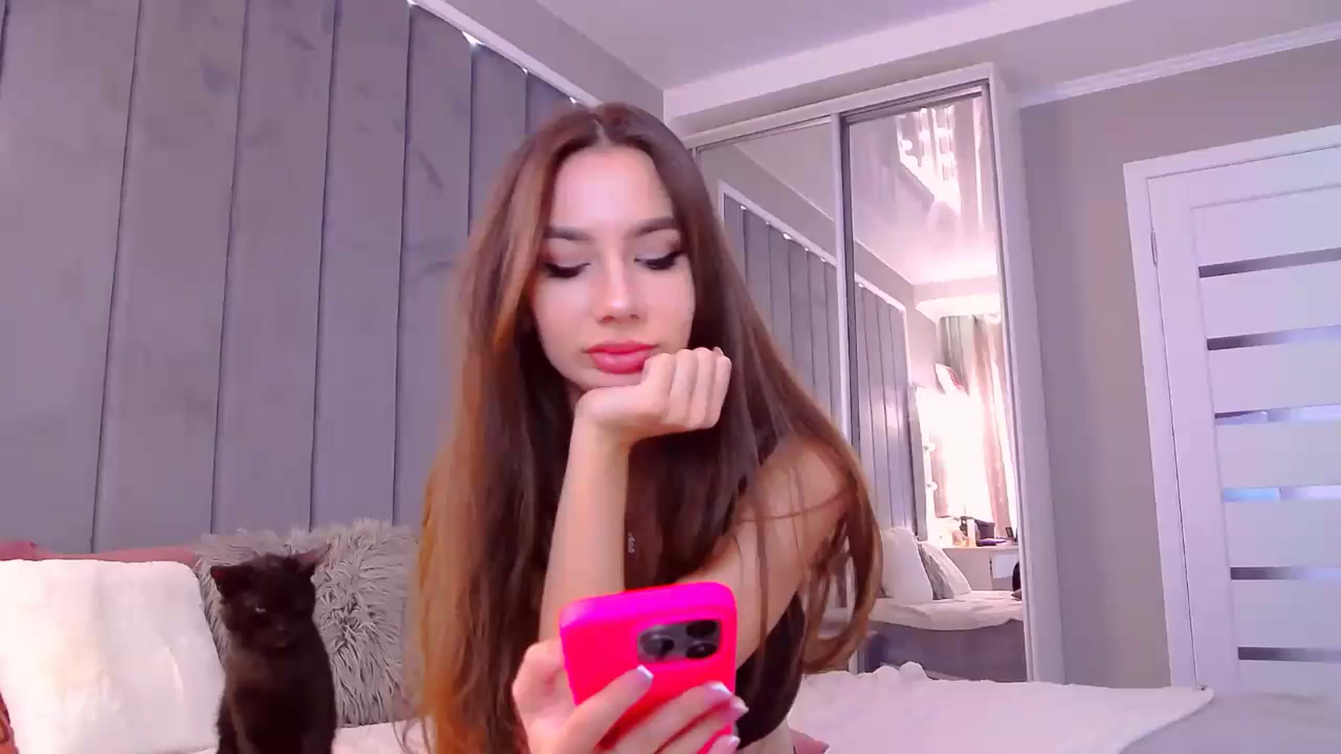 Gallery image thumbnail from SelenaLo's myfreecams stream on, 05/14/2024, 07:31 image 4 of 20