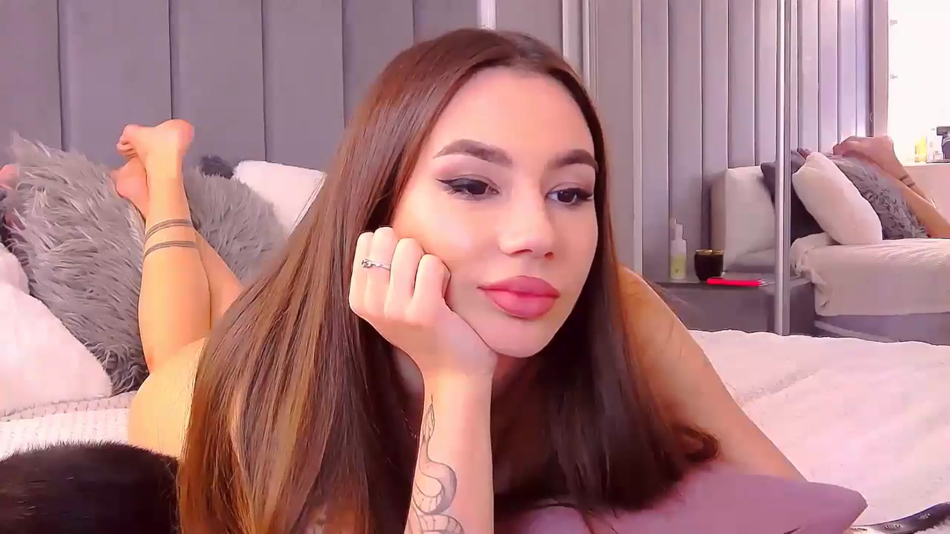 Gallery image thumbnail from SelenaLo's myfreecams stream on, 05/17/2024, 10:59 image 15 of 20