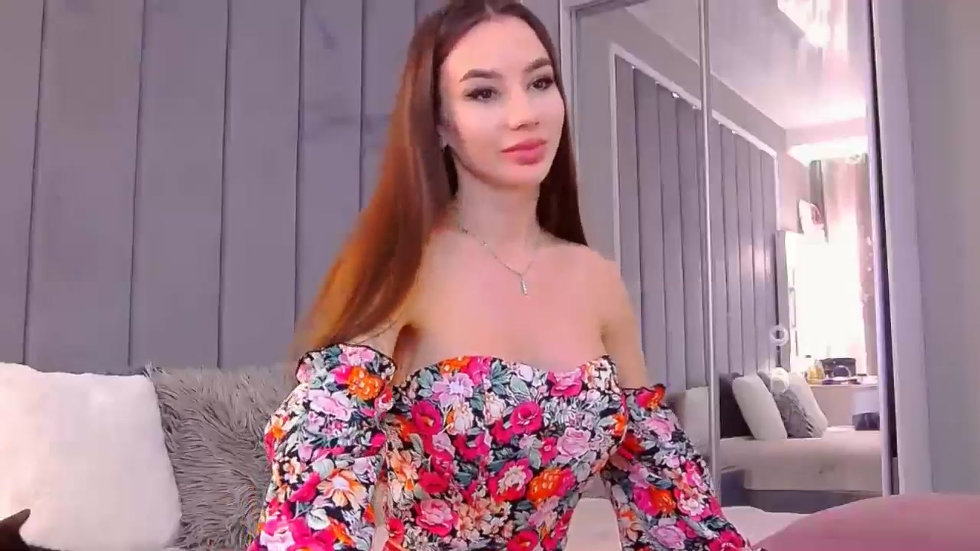 Gallery image thumbnail from SelenaLo's myfreecams stream on, 05/20/2024, 12:54 image 5 of 20