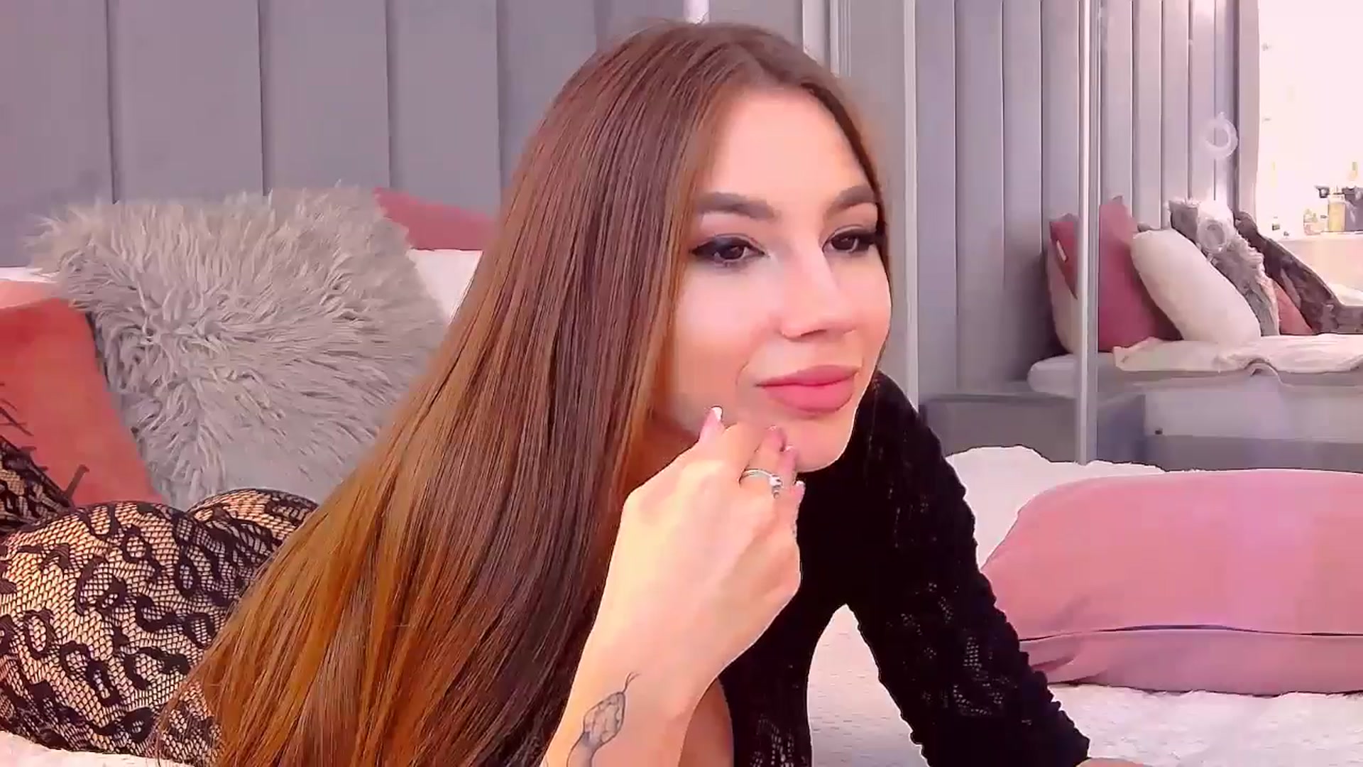 Gallery image thumbnail from SelenaLo's myfreecams stream on, 05/30/2024, 12:47 image 12 of 20