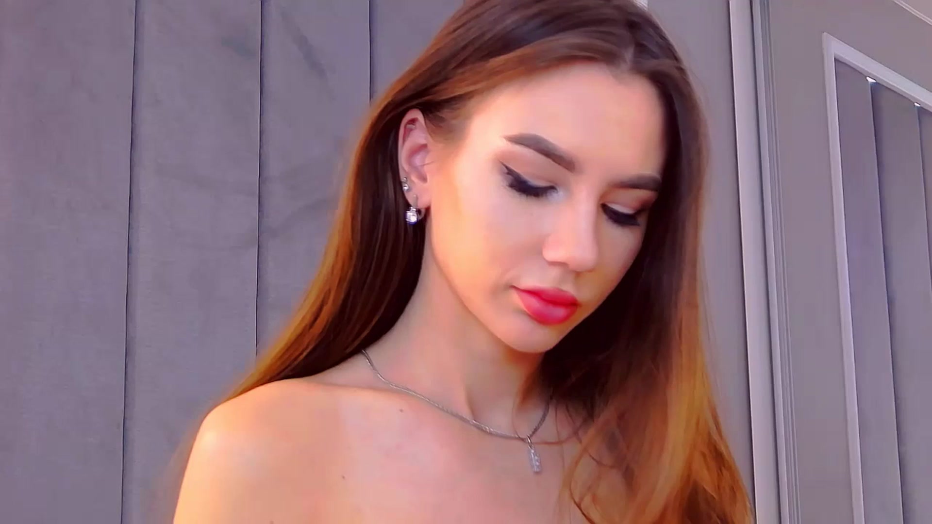Gallery image thumbnail from SelenaLo's myfreecams stream on, 06/03/2024, 09:43 image 9 of 20