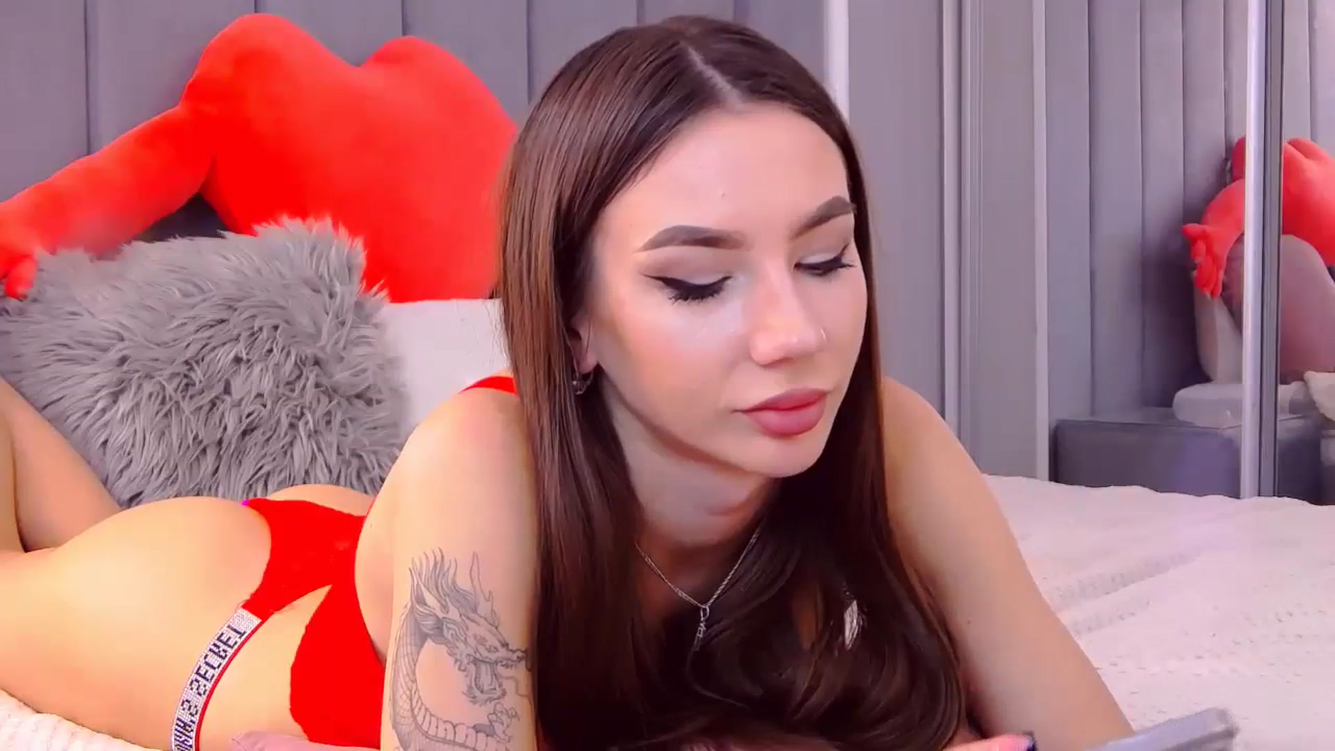 Gallery image thumbnail from SelenaLo's myfreecams stream on, 06/19/2024, 06:51 image 7 of 20