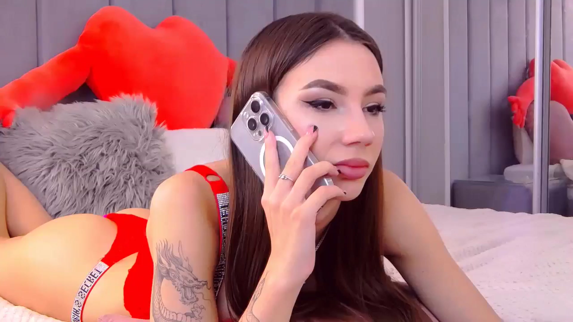 Gallery image thumbnail from SelenaLo's myfreecams stream on, 06/19/2024, 06:51 image 17 of 20
