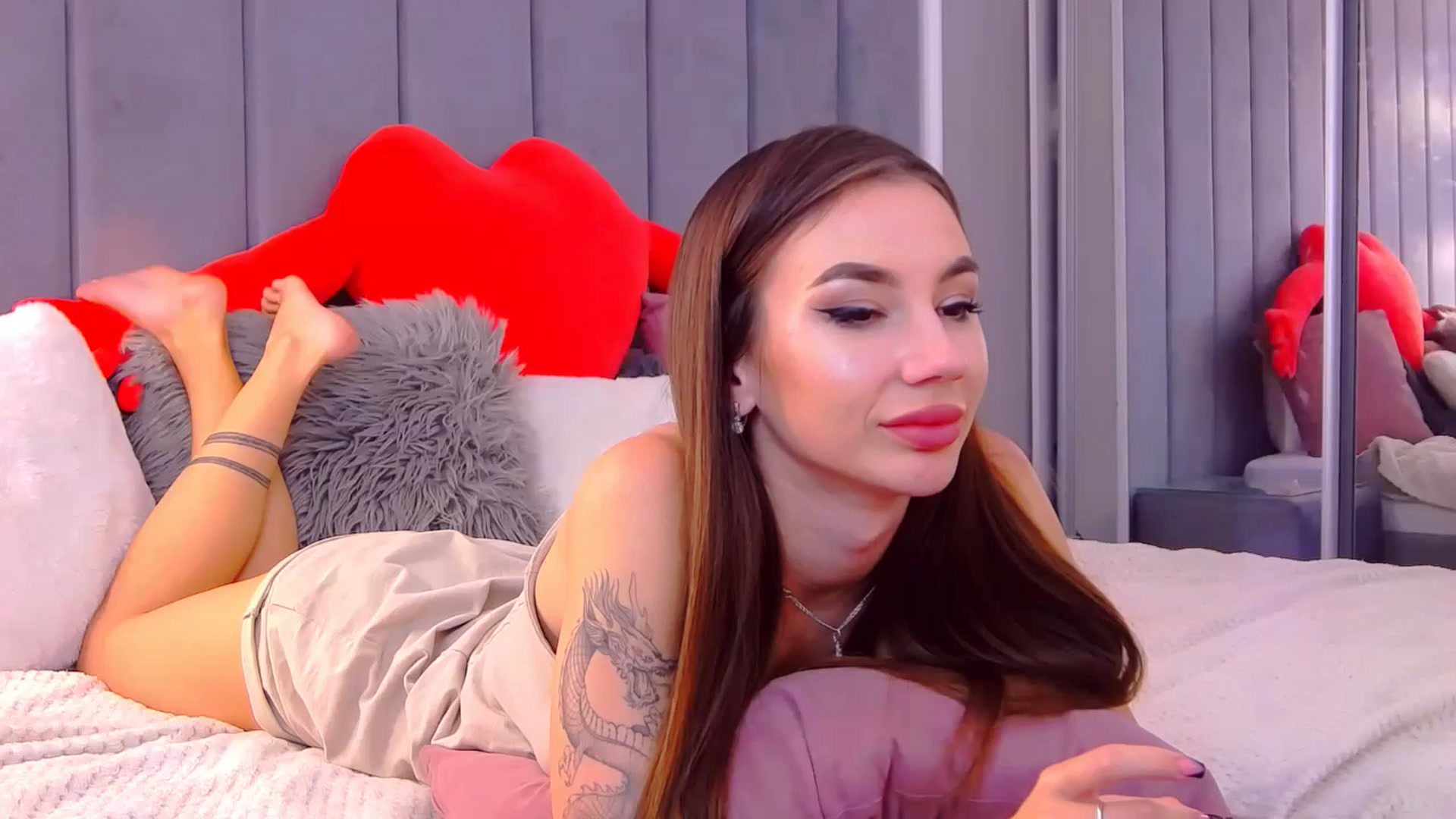 Gallery image thumbnail from SelenaLo's myfreecams stream on, 06/19/2024, 15:07 image 11 of 20