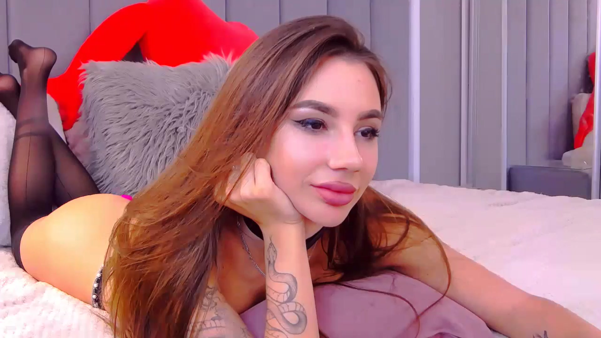 Gallery image thumbnail from SelenaLo's myfreecams stream on, 06/21/2024, 10:37 image 16 of 20