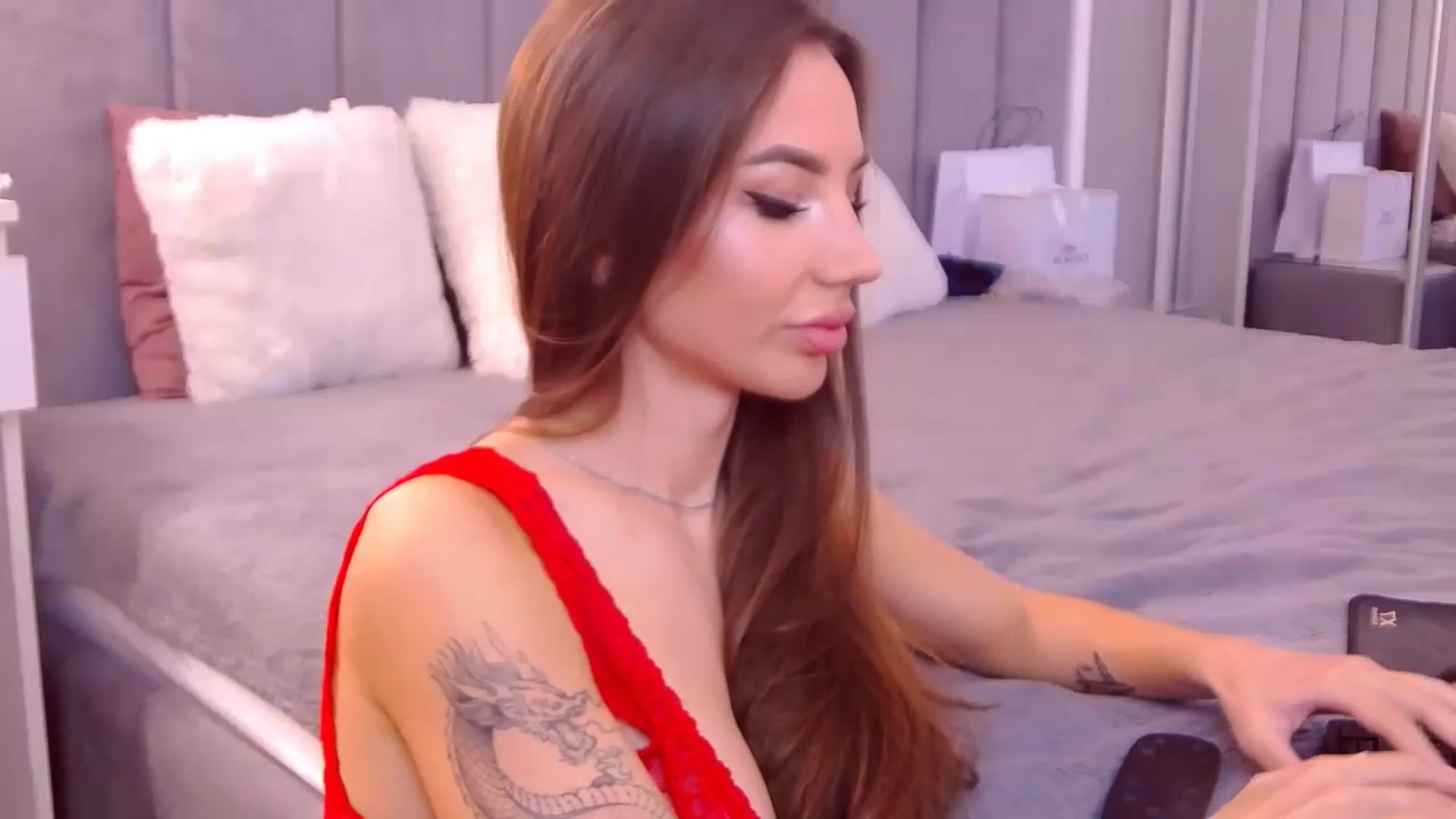 Gallery image thumbnail from SelenaLo's myfreecams stream on, 10/14/2024, 08:04 image 16 of 20