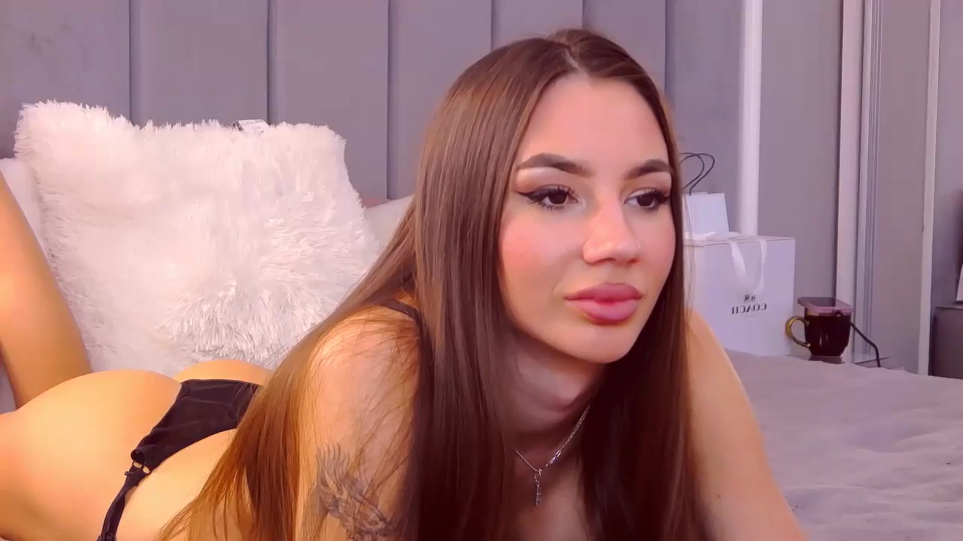 Gallery image thumbnail from SelenaLo's myfreecams stream on, 10/15/2024, 12:44 image 10 of 20