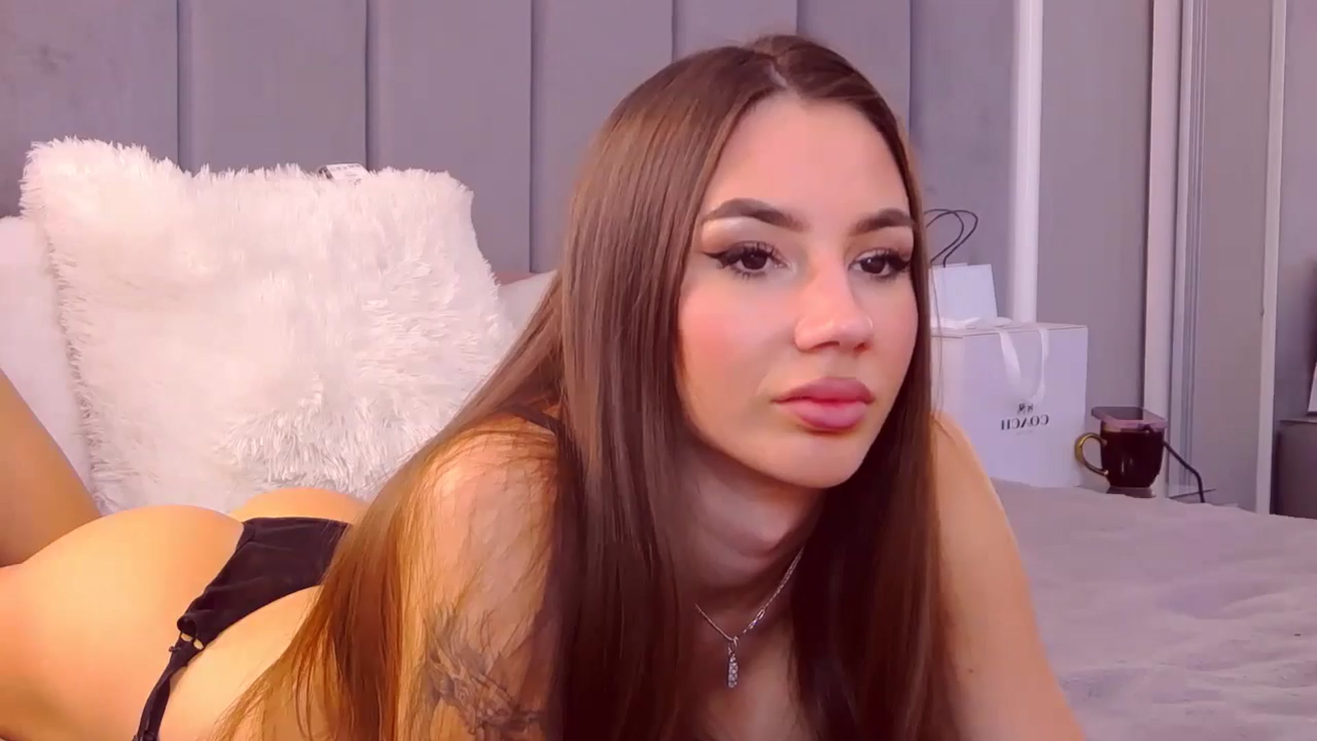 Gallery image thumbnail from SelenaLo's myfreecams stream on, 10/15/2024, 12:44 image 7 of 20
