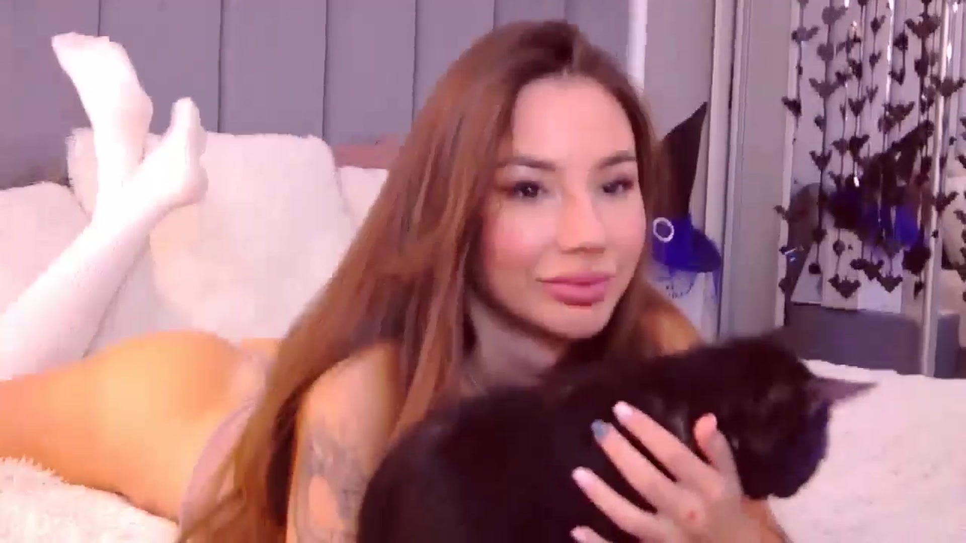 Gallery image thumbnail from SelenaLo's myfreecams stream on, 10/23/2024, 07:47 image 5 of 20
