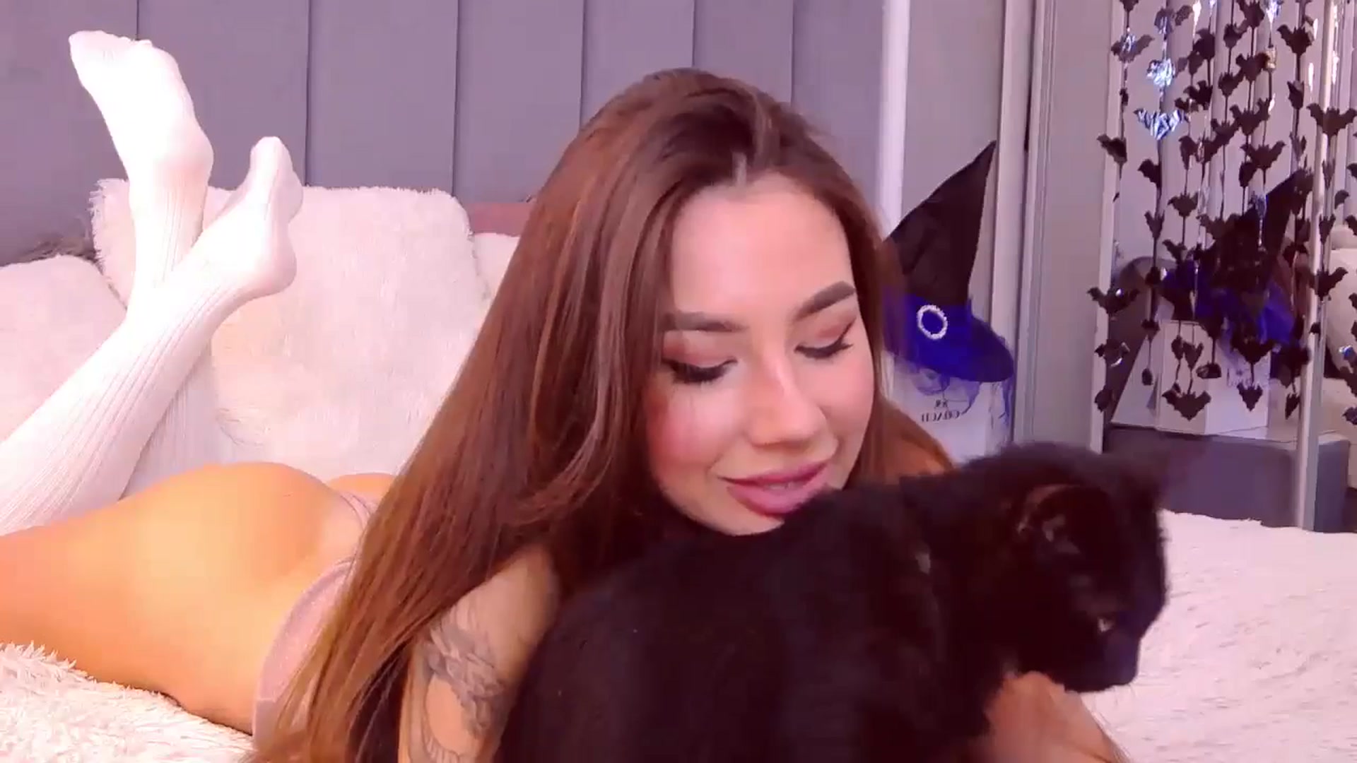 Gallery image thumbnail from SelenaLo's myfreecams stream on, 10/23/2024, 07:47 image 6 of 20
