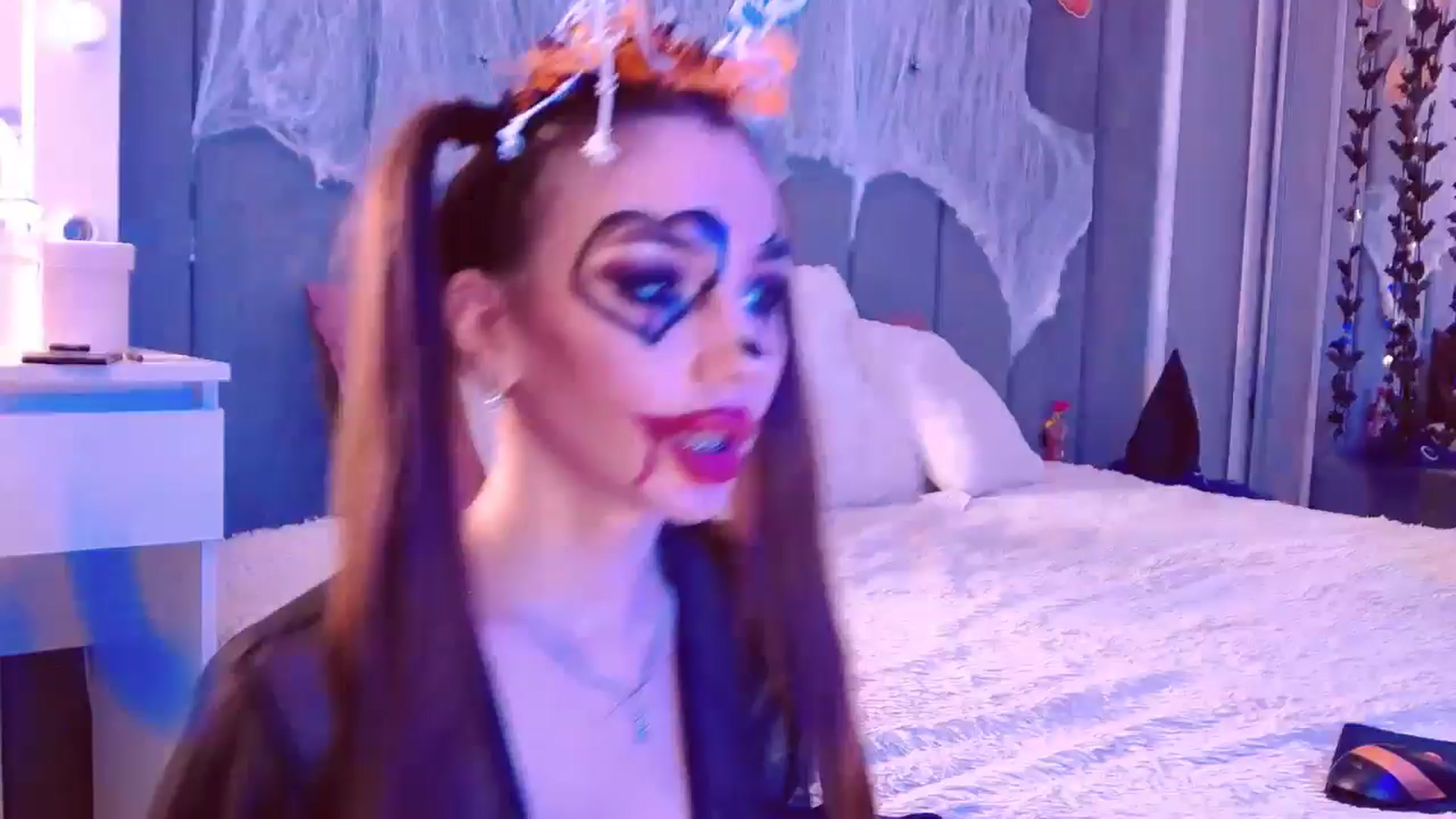 Gallery image thumbnail from SelenaLo's myfreecams stream on, 10/25/2024, 17:21 image 1 of 20