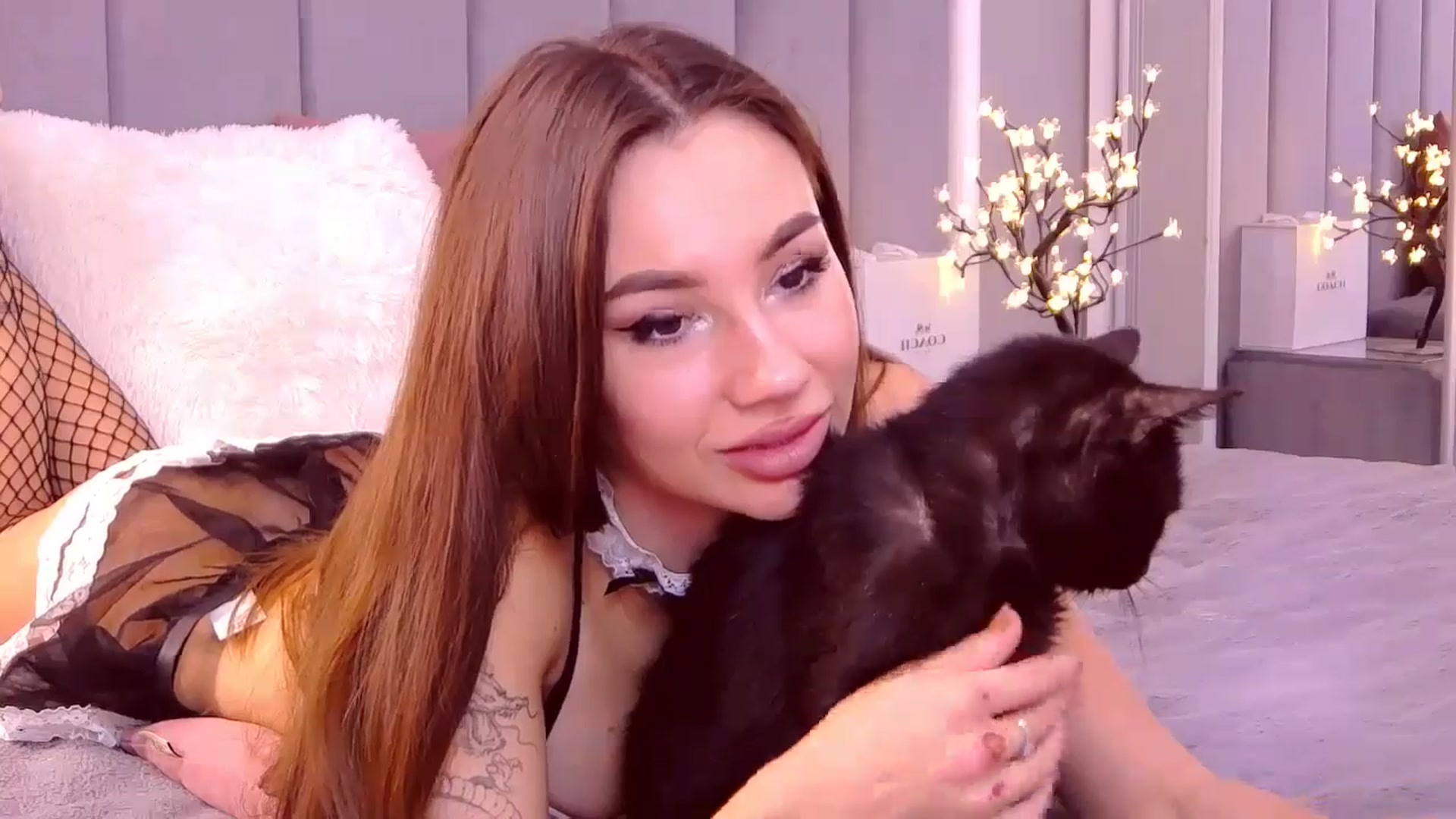 Gallery image thumbnail from SelenaLo's myfreecams stream on, 11/06/2024, 10:37 image 4 of 20