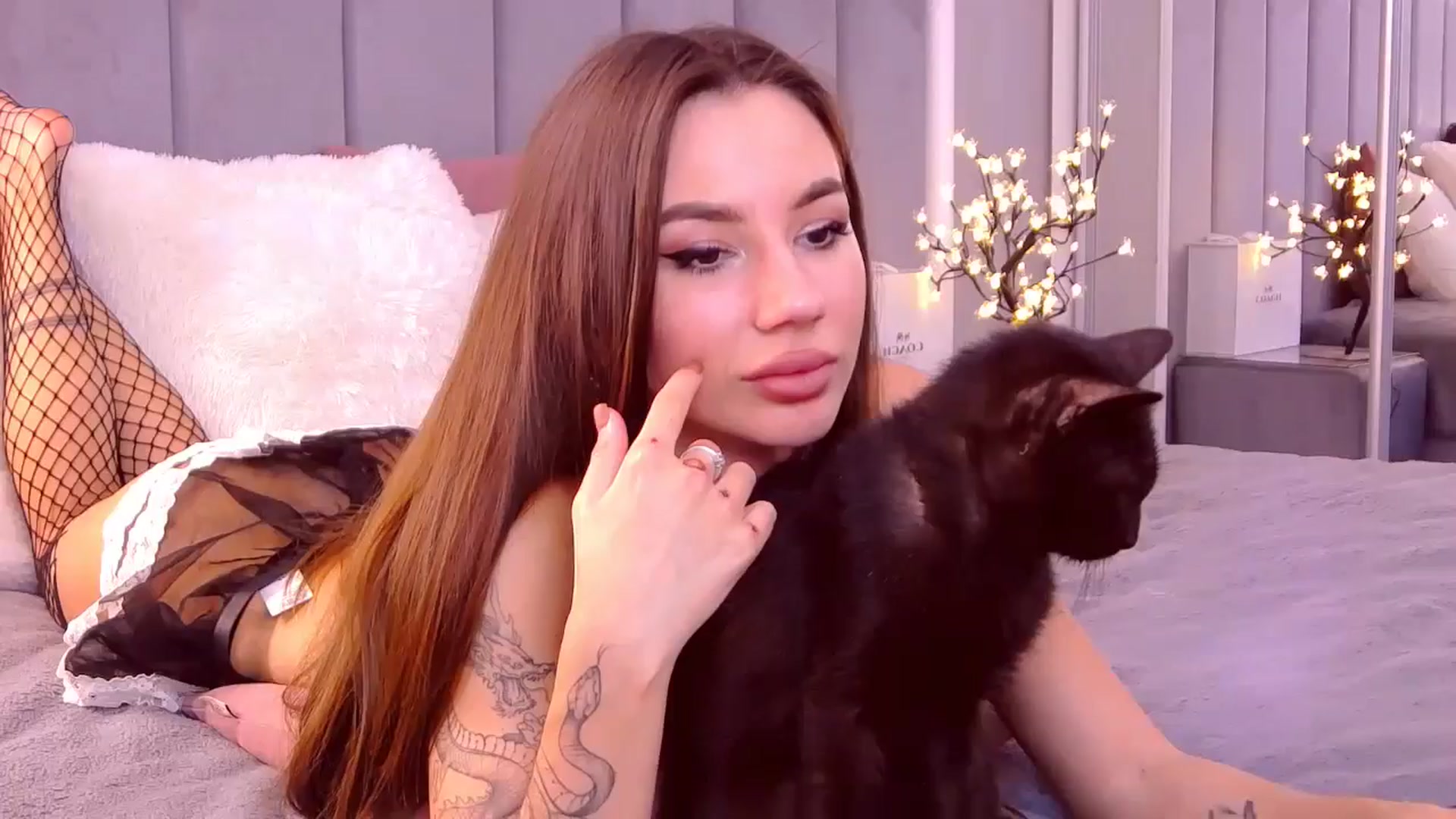 Gallery image thumbnail from SelenaLo's myfreecams stream on, 11/06/2024, 10:37 image 1 of 20